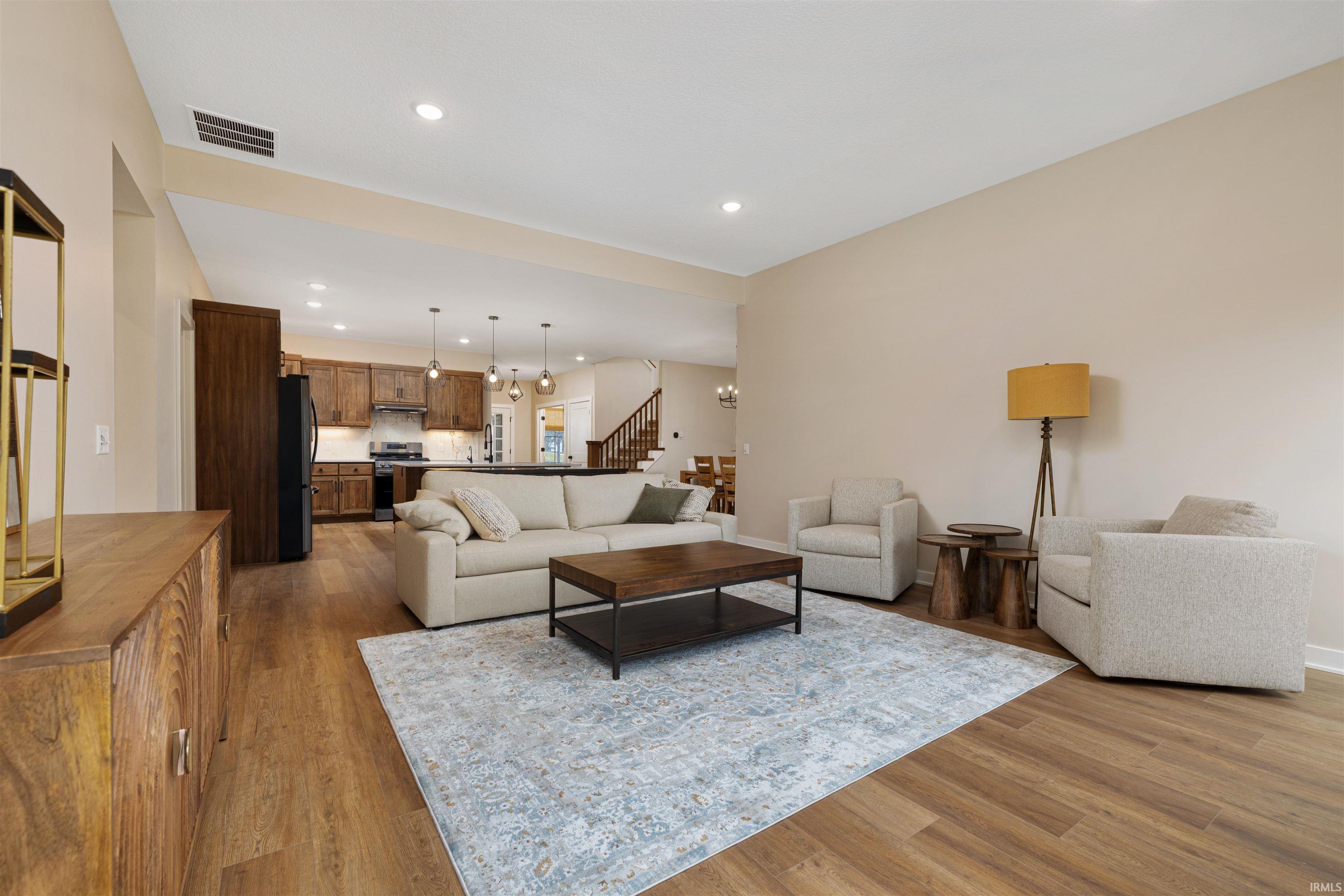 Leo, Indiana, 46765, United States, 5 Bedrooms Bedrooms, ,4 BathroomsBathrooms,Residential,For Sale,1981787