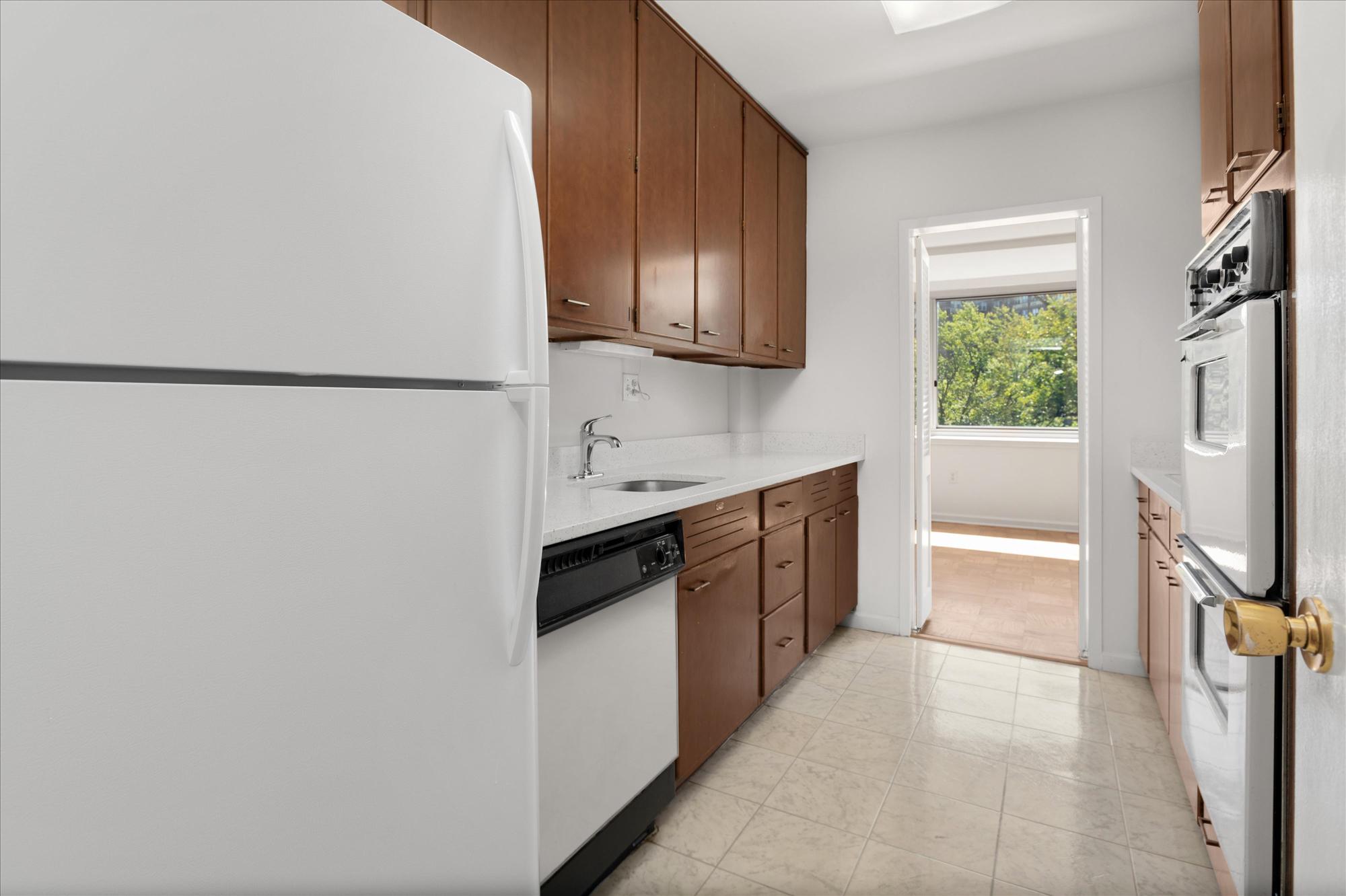  4101 Cathedral Avenue NW, Washington, DC, 20016 - 物件實景