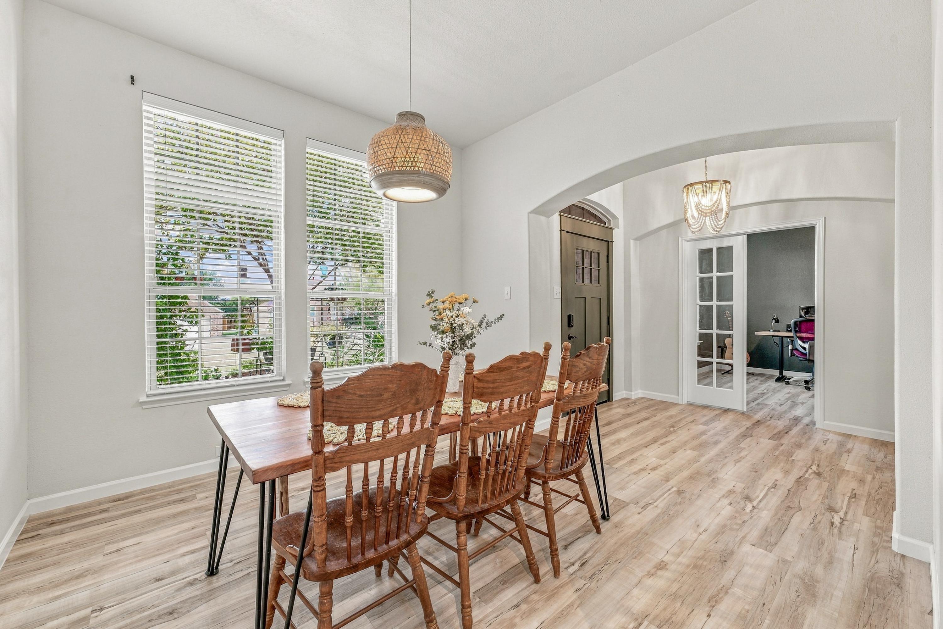  3128 Meandering Way, Granbury, TX, 76049 - 物件實景