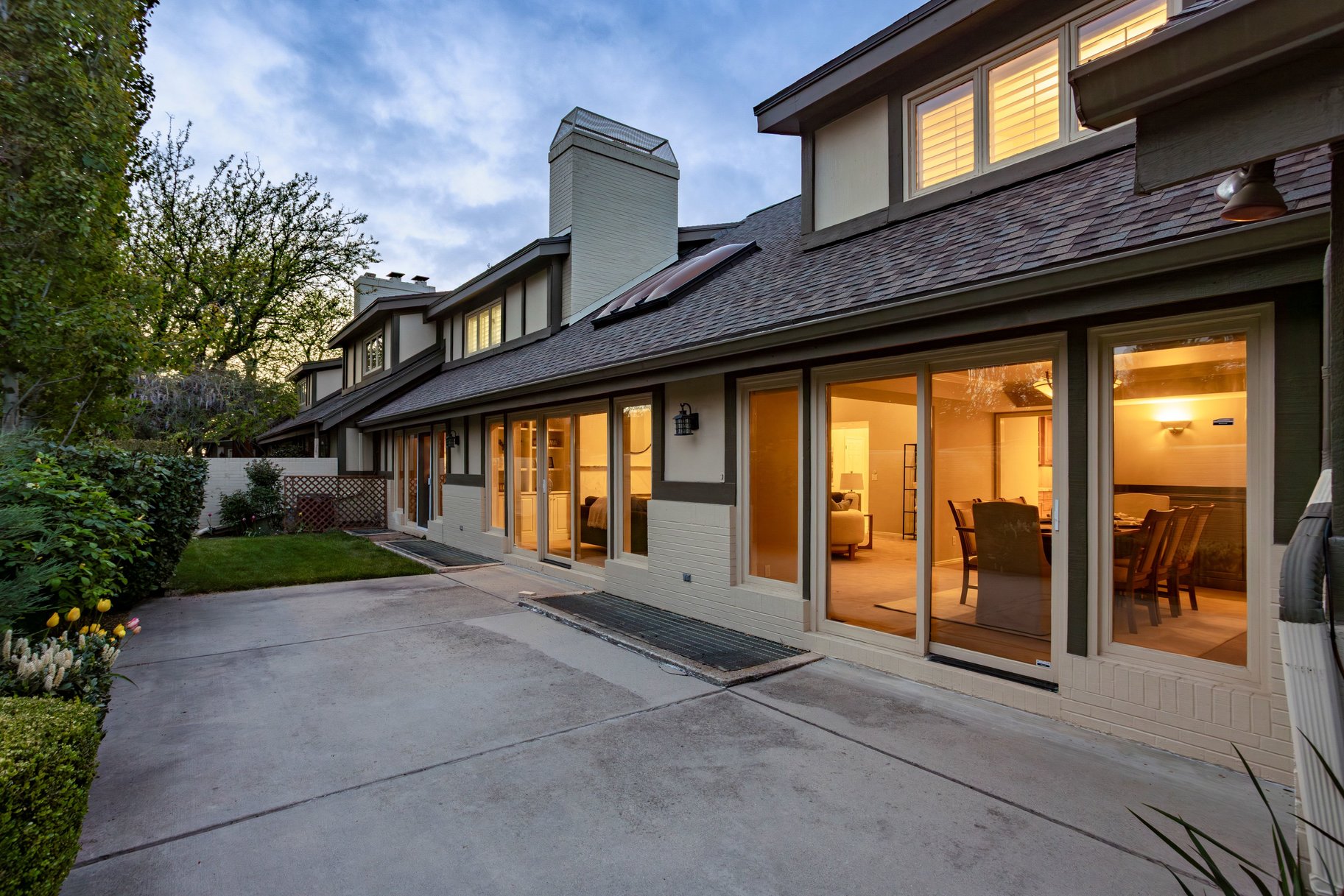  A Large Home in a Sought-After Private Community in East Millcreek - 物件實景