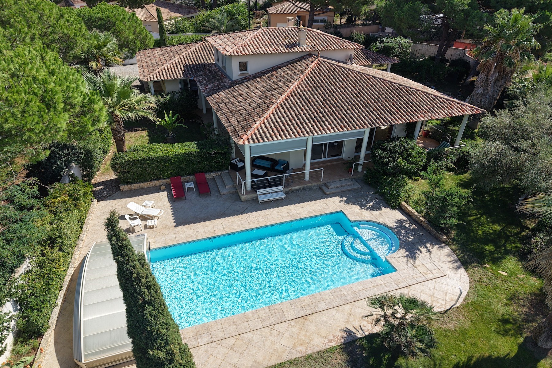  Magnificent villa in Le Grau d
