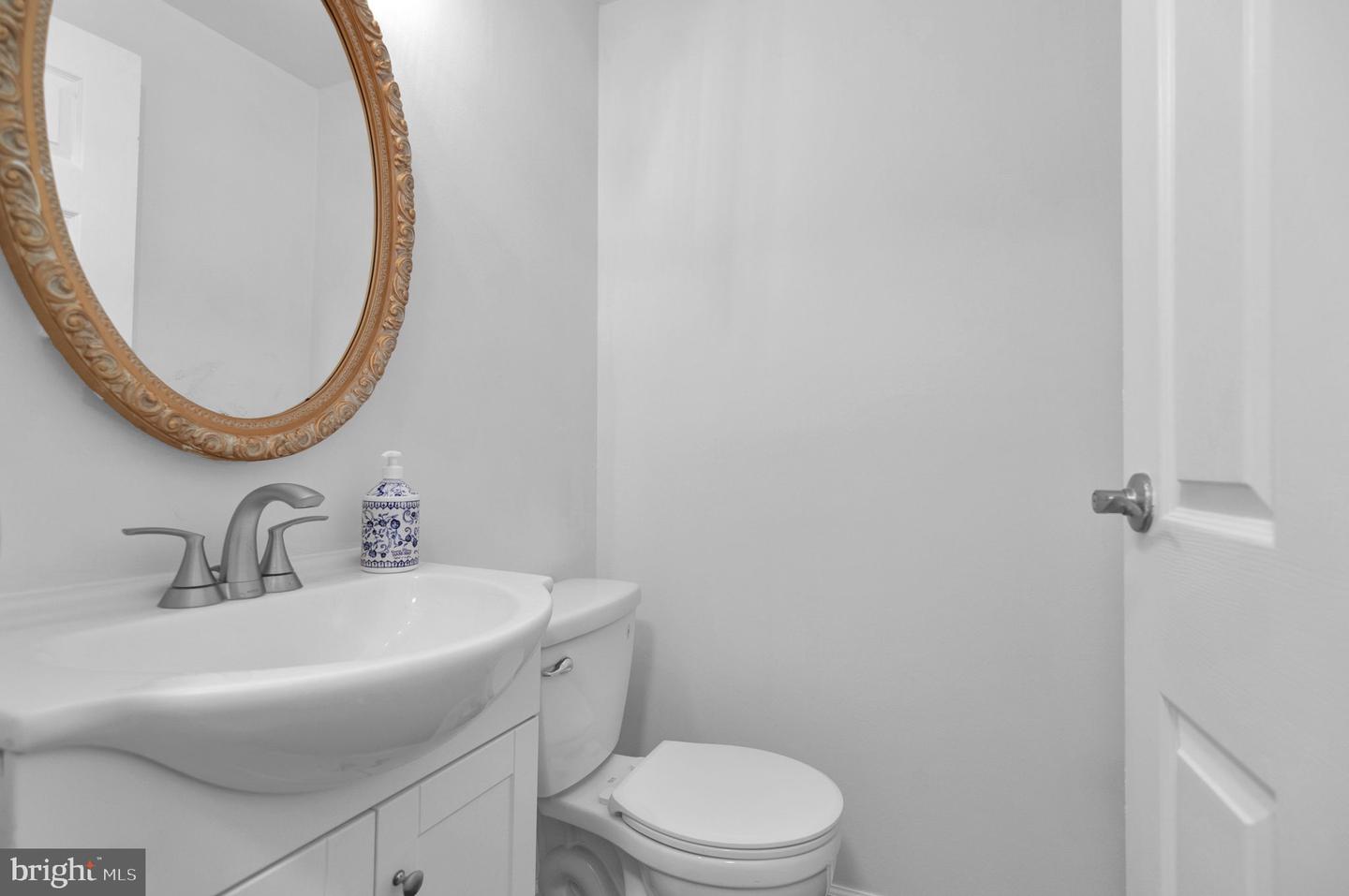 Fairfax, Virginia, 22030, United States, 4 Bedrooms Bedrooms, ,3 BathroomsBathrooms,Residential,For Sale,1896829