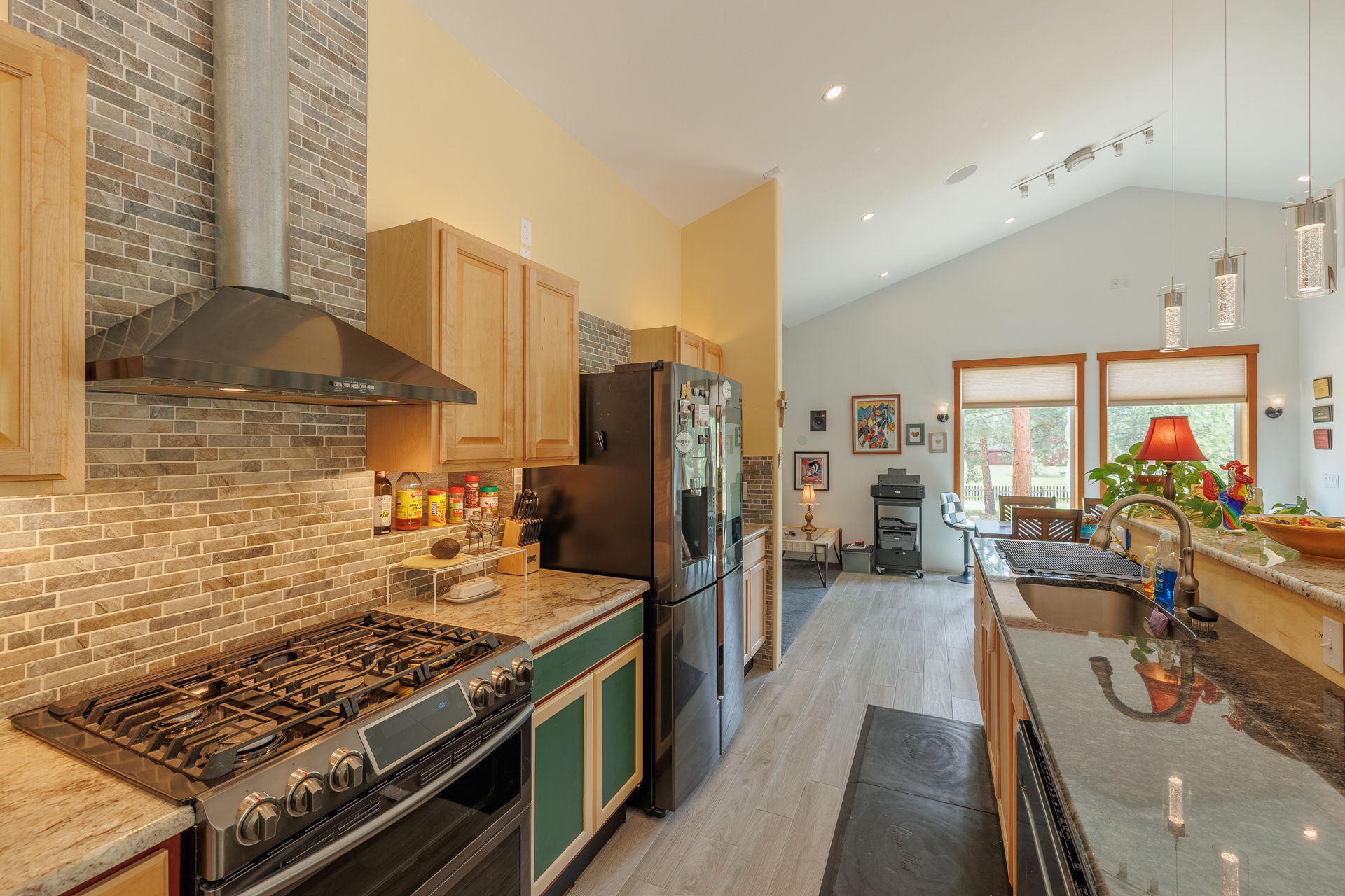 Woodland Park, Colorado, 80863, United States, 1 Bedroom Bedrooms, ,2 BathroomsBathrooms,Residential,For Sale,1896671