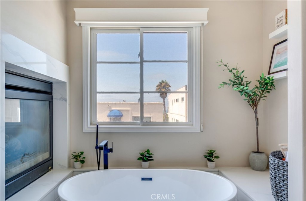 San Clemente, California, 92672, United States, 2 Bedrooms Bedrooms, ,3 BathroomsBathrooms,Residential,For Sale,1927203