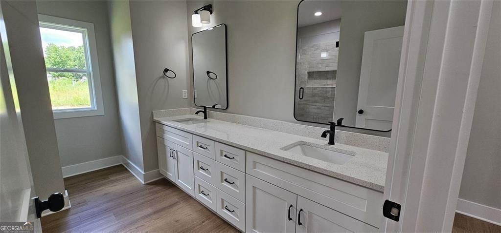 Loganville, Georgia, 30052, United States, 4 Bedrooms Bedrooms, ,4 BathroomsBathrooms,Residential,For Sale,1894991