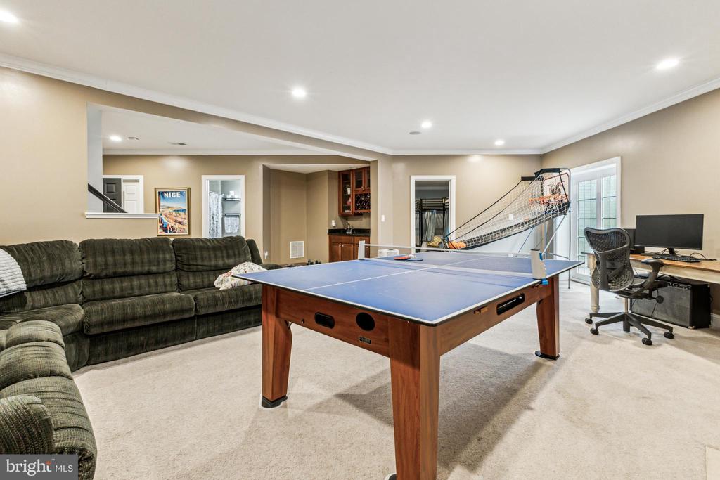 Manassas, Virginia, 20112, United States, 5 Bedrooms Bedrooms, ,5 BathroomsBathrooms,Residential,For Sale,1825143