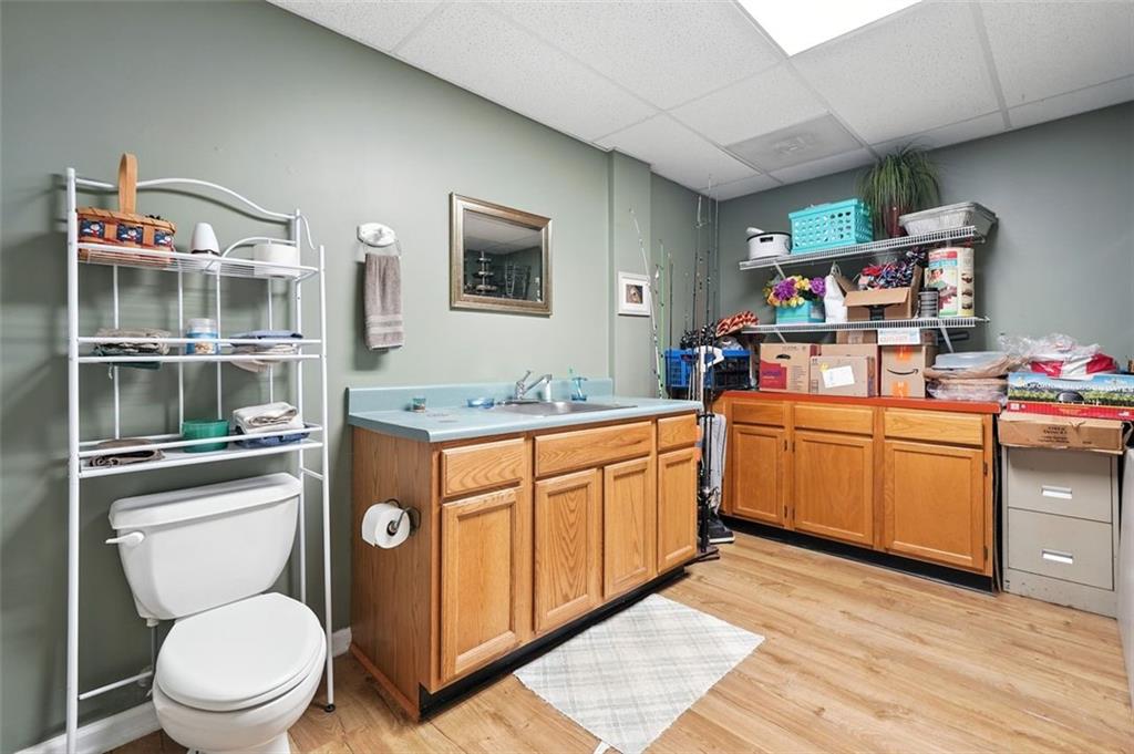 Roswell, Georgia, 30076, United States, 5 Bedrooms Bedrooms, ,4 BathroomsBathrooms,Residential,For Sale,1917059