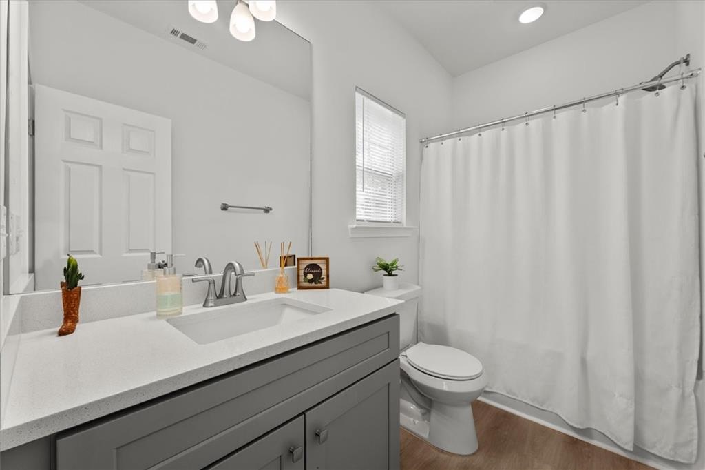 Hampton, Georgia, 30228, United States, 5 Bedrooms Bedrooms, ,4 BathroomsBathrooms,Residential,For Sale,1956814