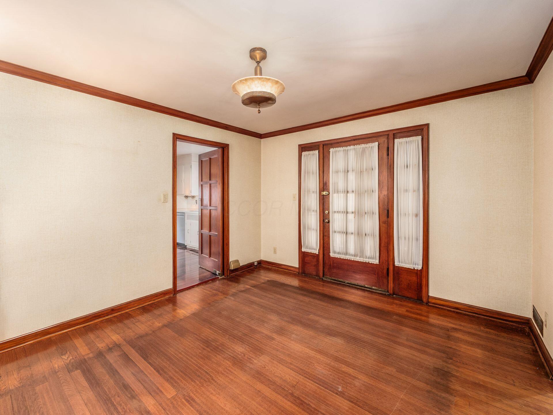 Bexley, Ohio, 43209, United States, 3 Bedrooms Bedrooms, ,2 BathroomsBathrooms,Residential,For Sale,1926362