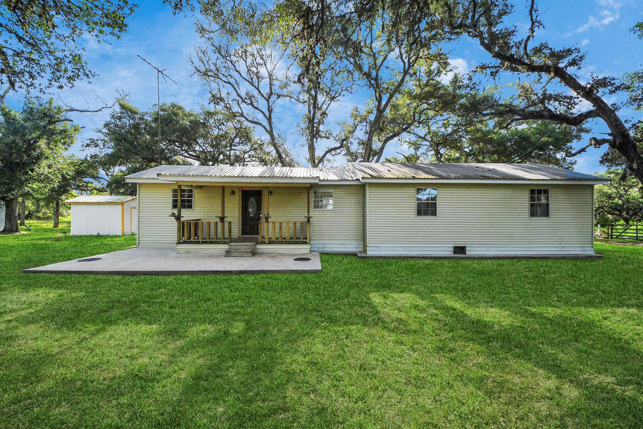 Sheridan, Texas, 78962, United States, 2 Bedrooms Bedrooms, ,2 BathroomsBathrooms,Residential,For Sale,1981605