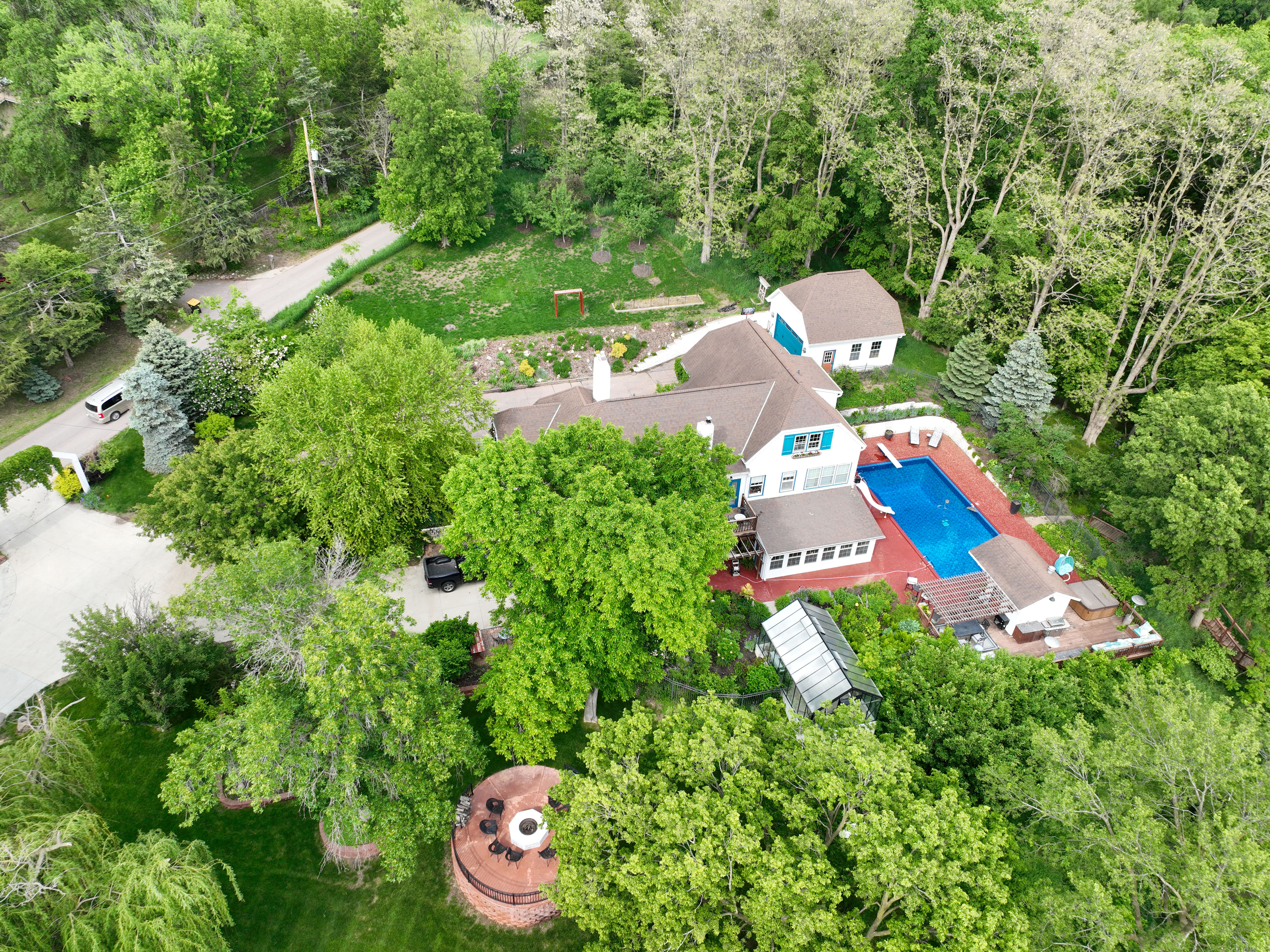 Sioux City, Iowa, 51103, United States, 5 Bedrooms Bedrooms, ,3 BathroomsBathrooms,Residential,For Sale,1824079
