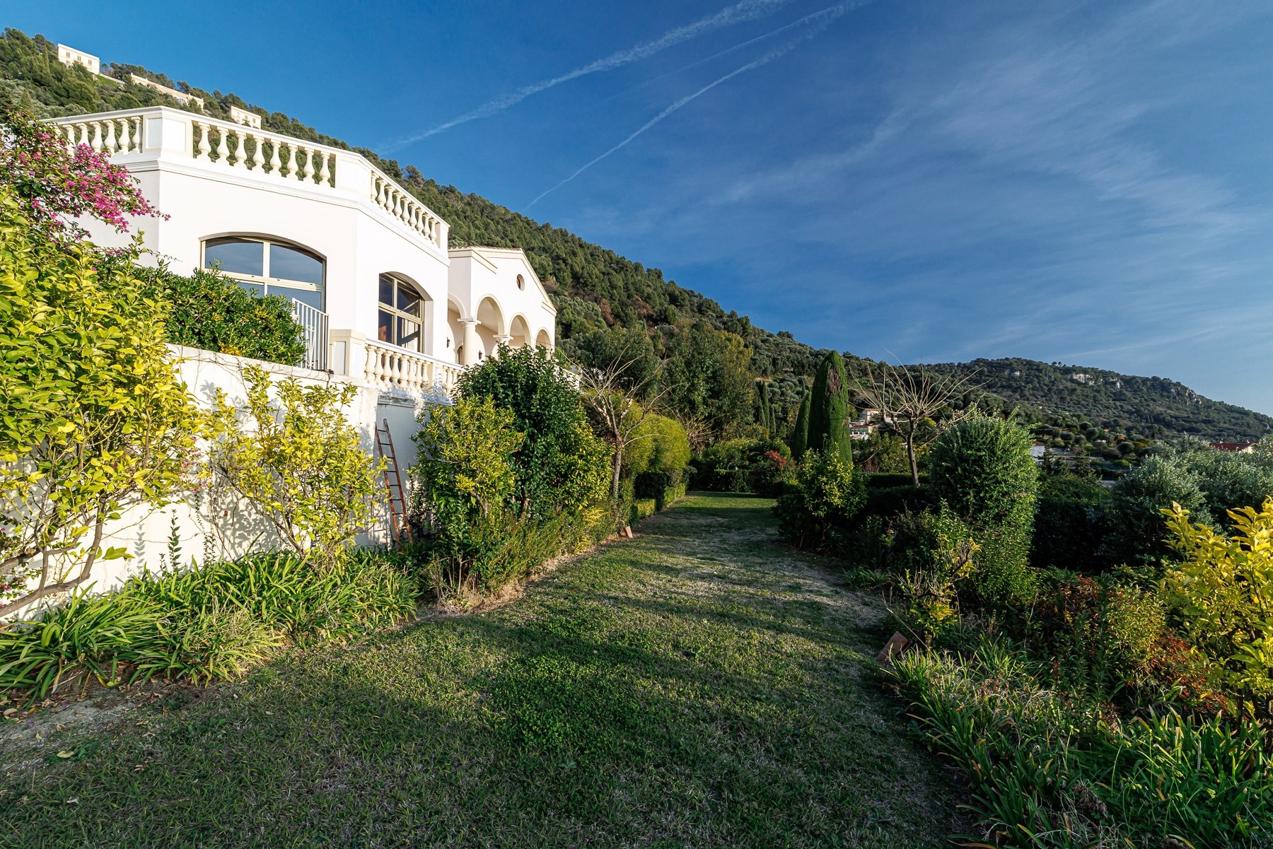  Exceptional villa with panoramic sea view in Nice Observatory district, Côte d’… - 物件實景
