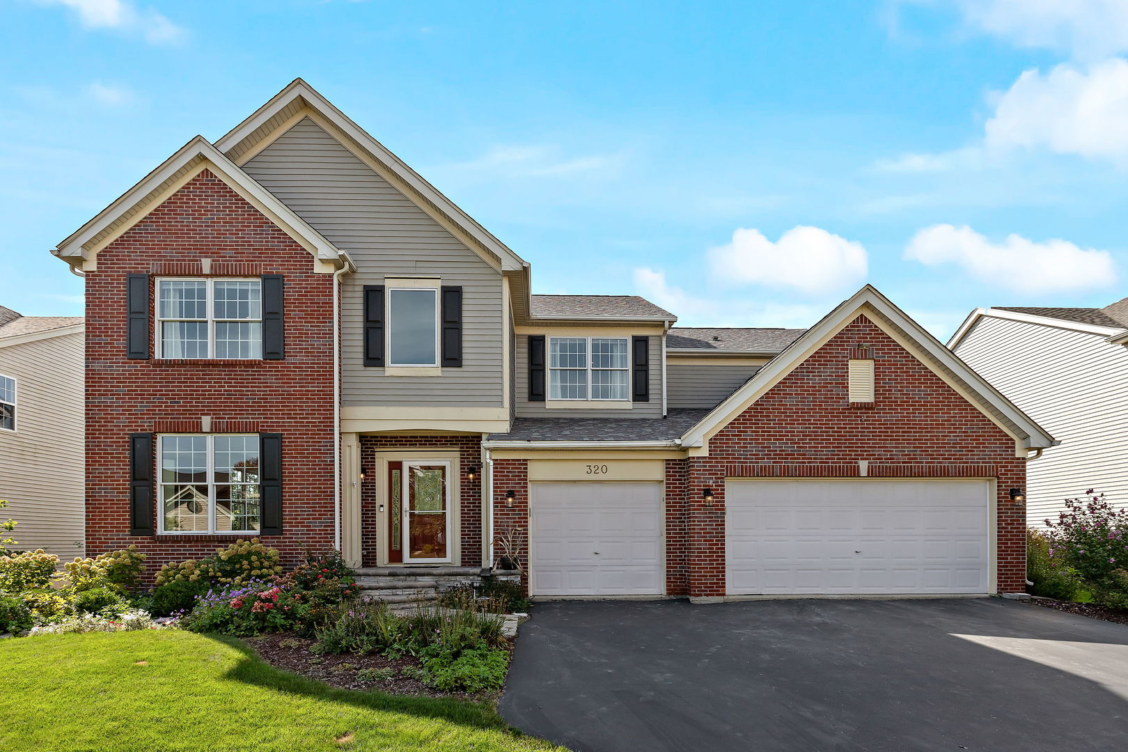 320 Courtland Drive, South Elgin, Illinois, 60177, United States, 5 Bedrooms Bedrooms, ,3 BathroomsBathrooms,Residential,For Sale,320 Courtland Drive,1662945