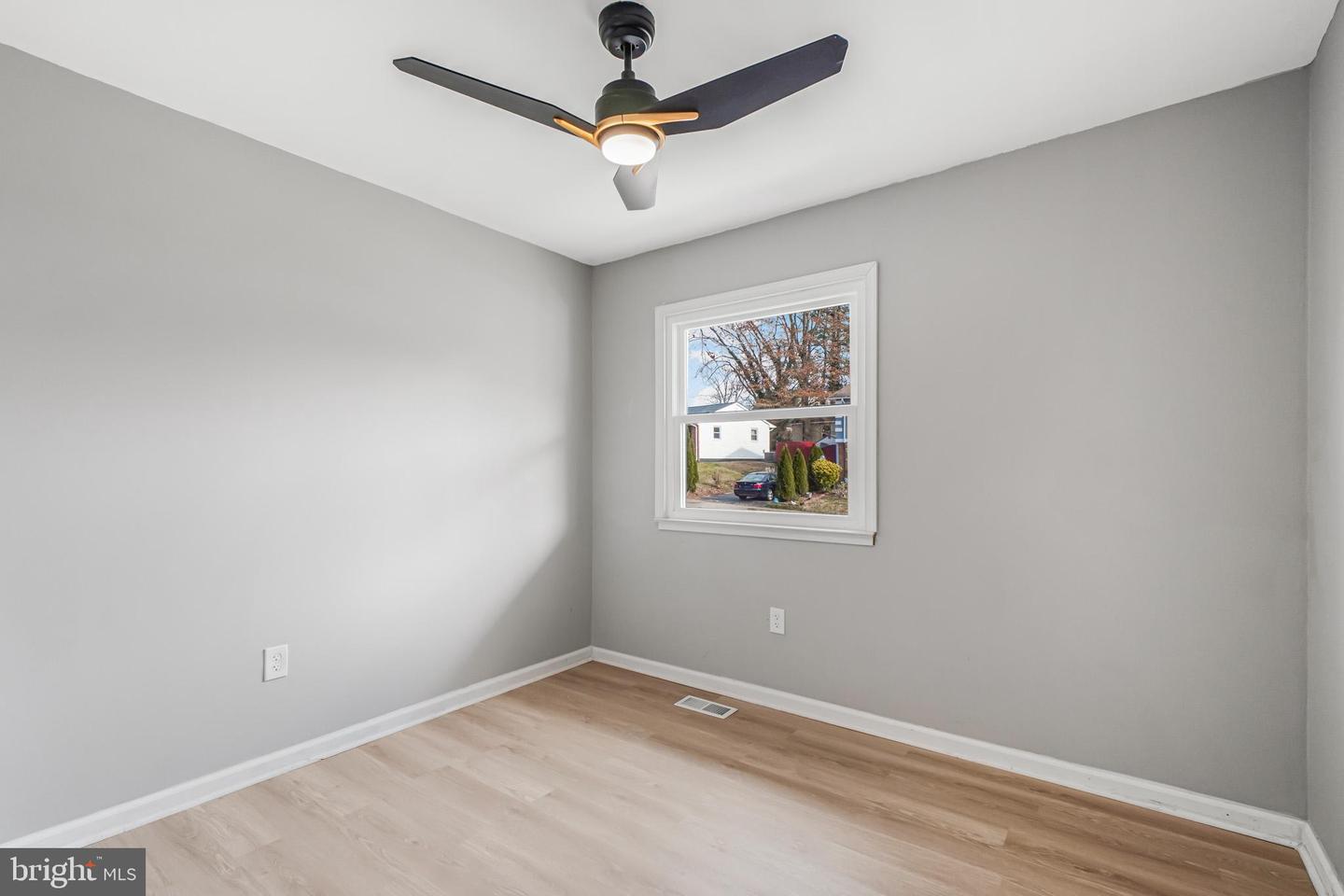 Woodbridge, Virginia, 22193, United States, 3 Bedrooms Bedrooms, ,2 BathroomsBathrooms,Residential,For Sale,2003349