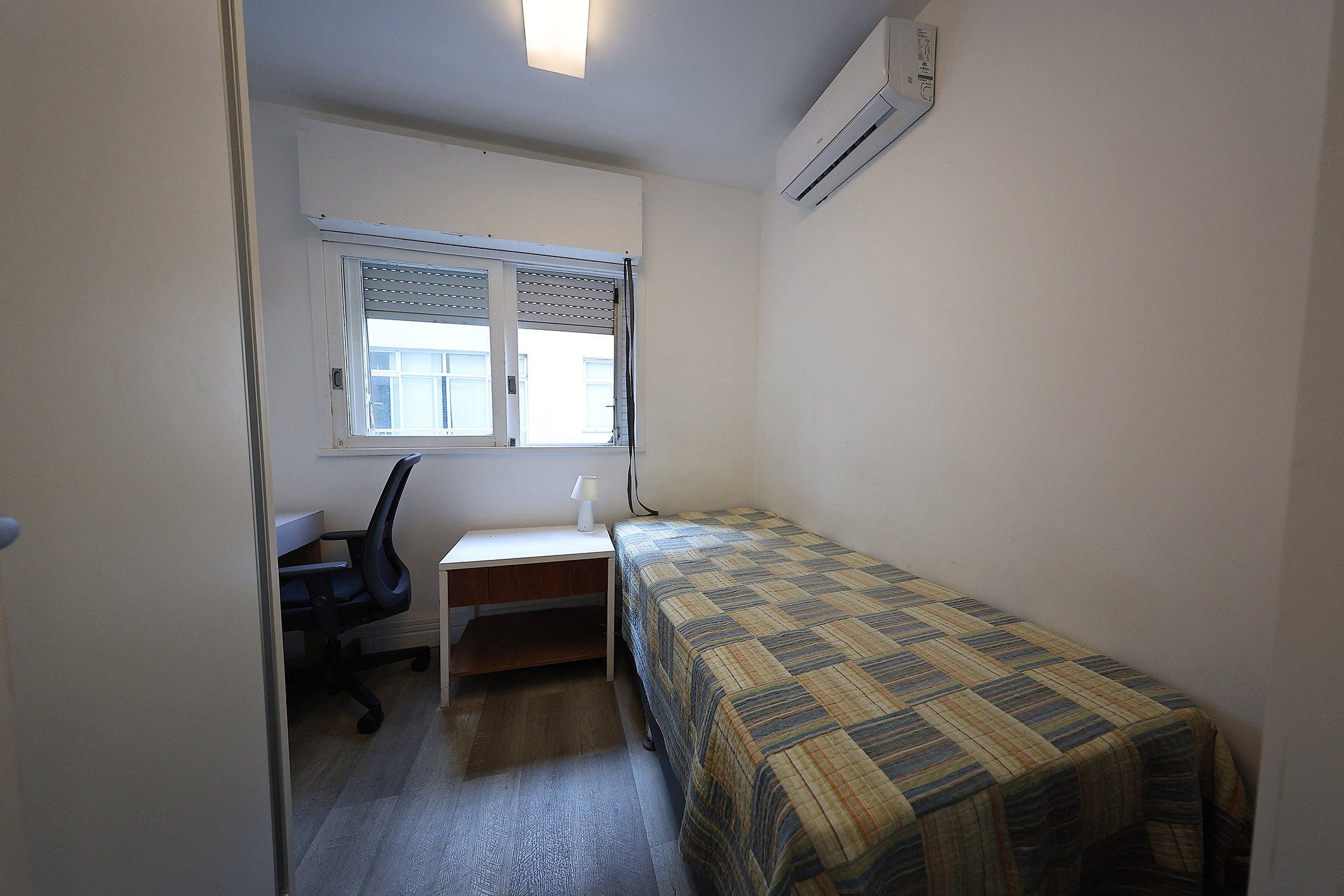  Apartment with a Flexible Floor Plan One Block from the Beach in Ipanema - 物件實景