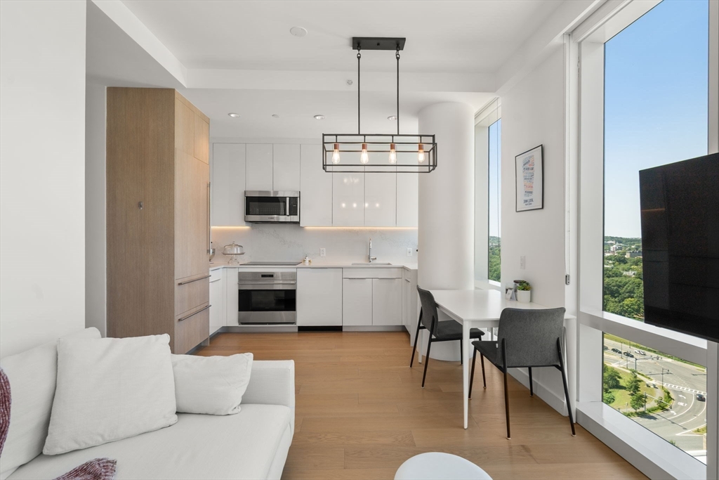 Boston, Massachusetts, 02215, United States, 1 Bedroom Bedrooms, ,1 BathroomBathrooms,Residential,For Sale,1938764