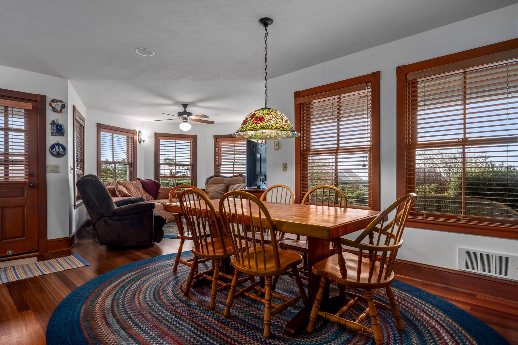  930 NW HIGHLAND DR Waldport, OR 97394 - 物件實景
