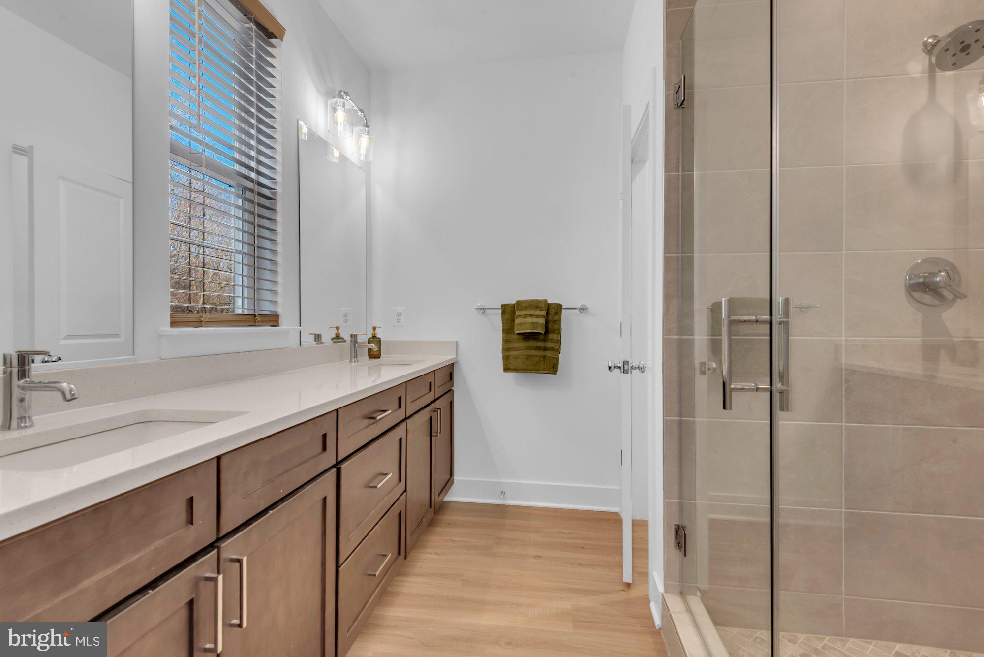 Laurel, Maryland, 20724, United States, 5 Bedrooms Bedrooms, ,5 BathroomsBathrooms,Residential,For Sale,2010373