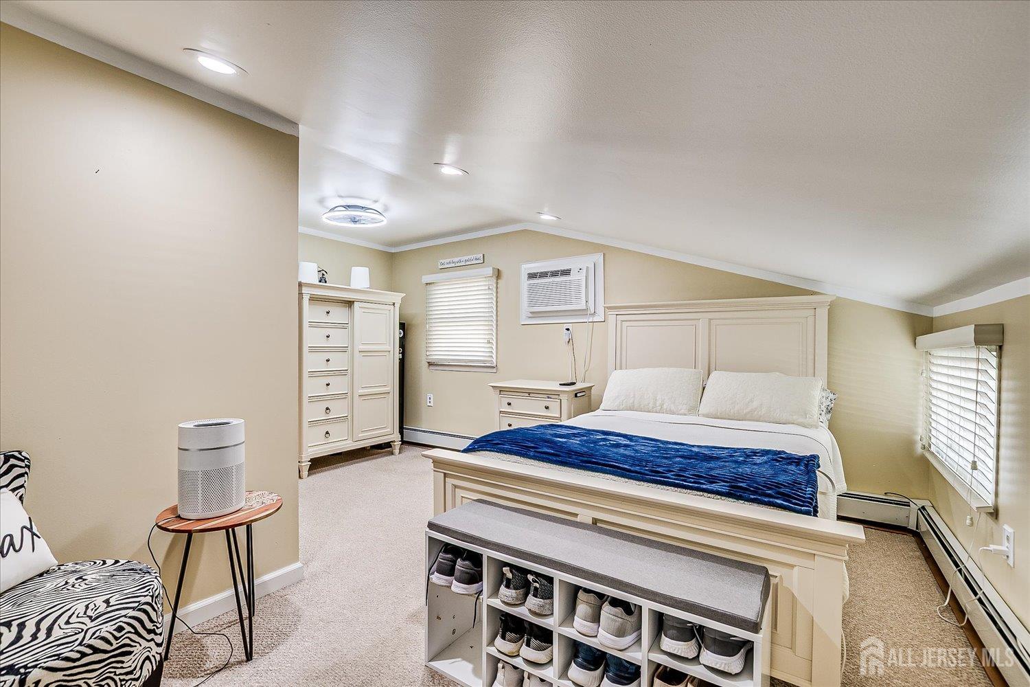 Carteret, New Jersey, 07008, United States, 4 Bedrooms Bedrooms, ,2 BathroomsBathrooms,Residential,For Sale,1981641