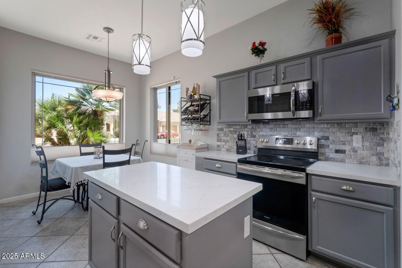 Gilbert, Arizona, 85296, United States, 3 Bedrooms Bedrooms, ,Residential,For Sale,1903465