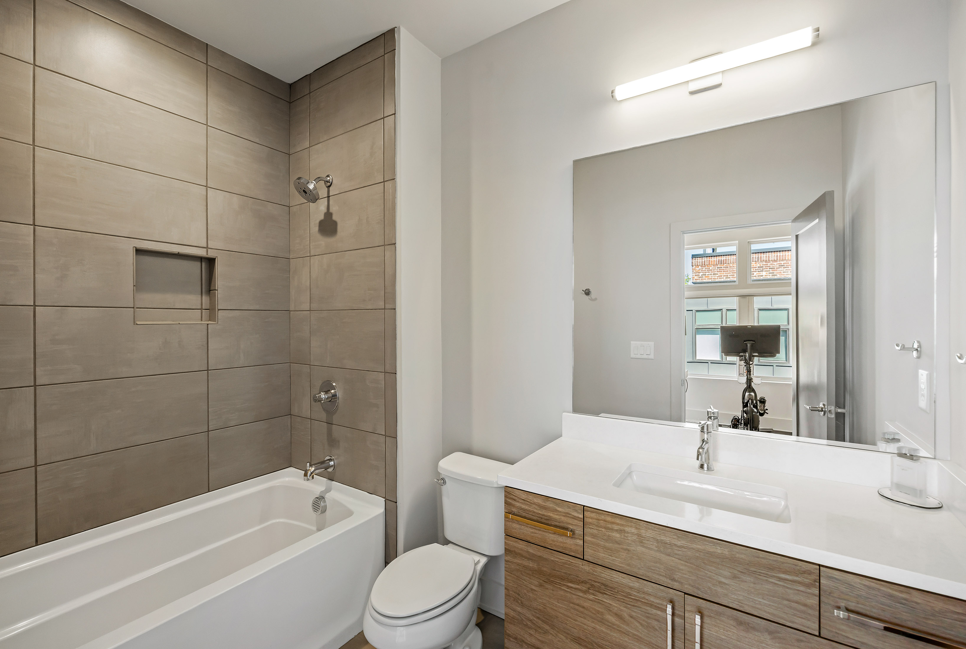  Striking Modern Townhouse at Chelsea Westside - 物件實景