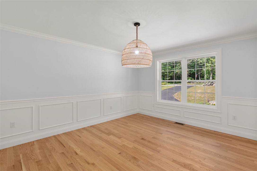 Cumberland, Rhode Island, 02864, United States, 3 Bedrooms Bedrooms, ,3 BathroomsBathrooms,Residential,For Sale,1991986