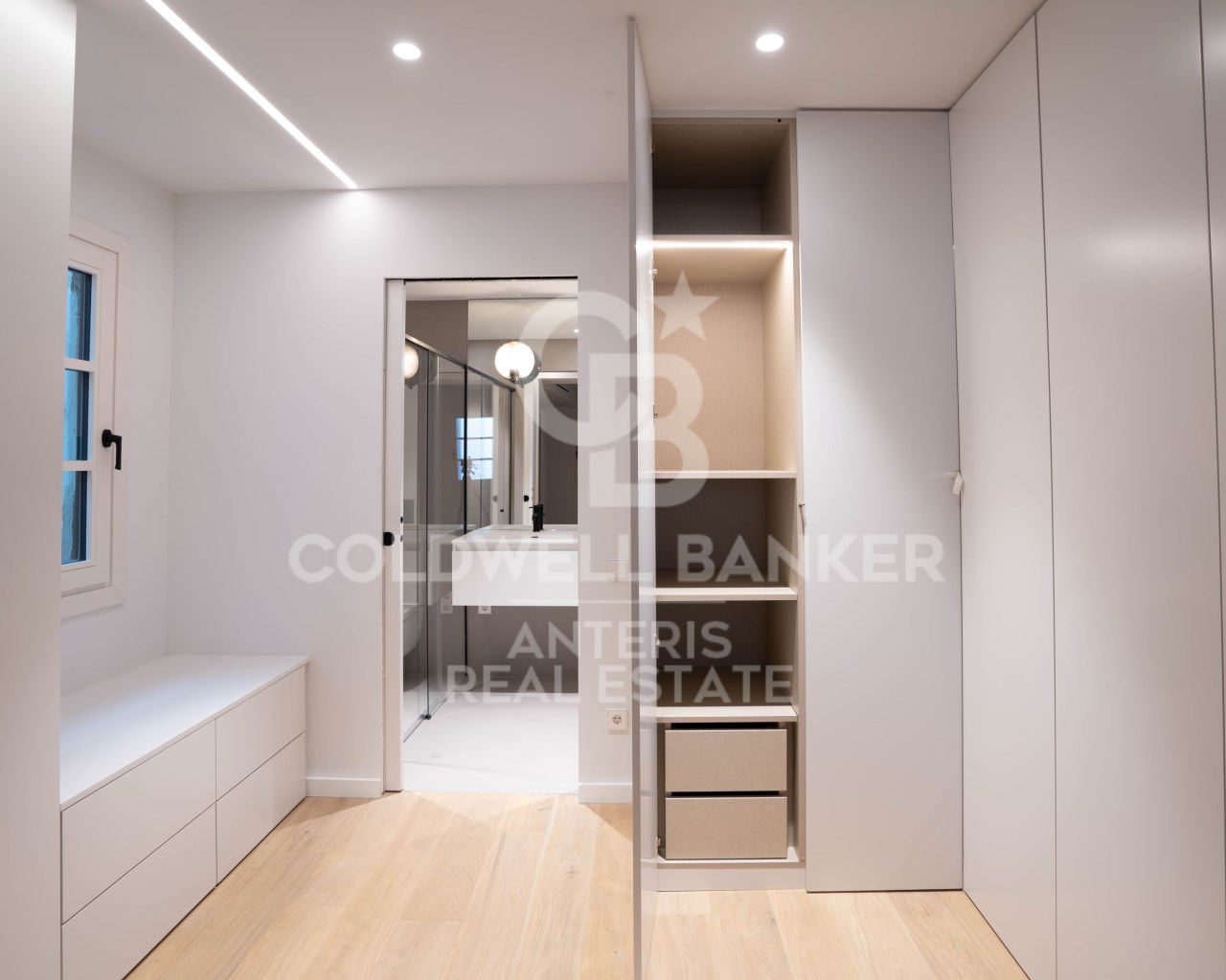 Barcelona, Barcelona, Ciutat Vella Barcelona, Barc, Barcelona, Catalonia, ES, 3 Bedrooms Bedrooms, ,3 BathroomsBathrooms,Residential,For Sale,Barcelona, Barcelona, Ciutat Vella Barcelona, Barc,1448558
