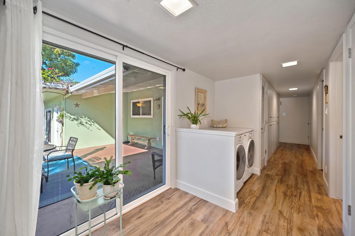 Sacramento, California, 95819, United States, 3 Bedrooms Bedrooms, ,2 BathroomsBathrooms,Residential,For Sale,1987598