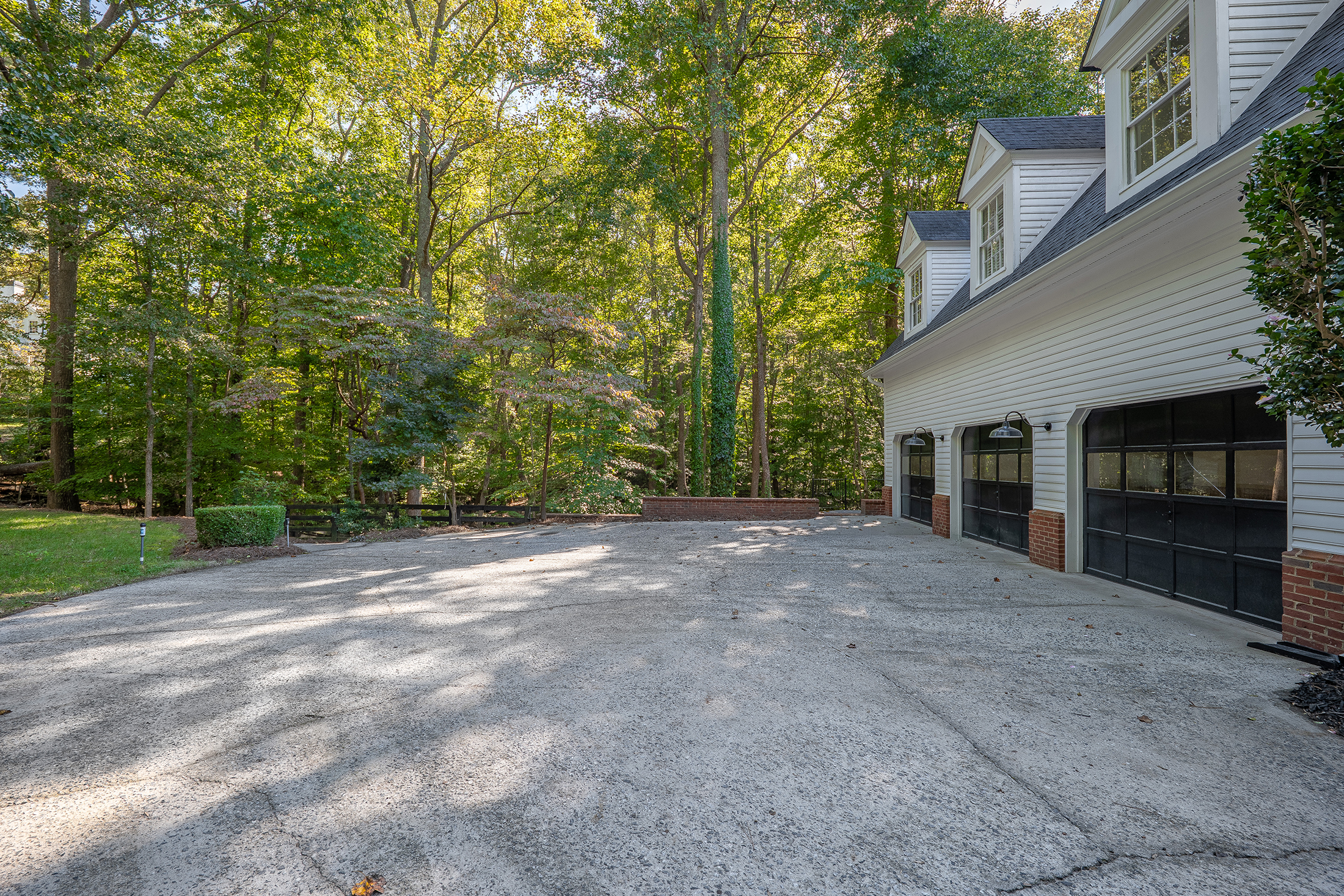  Timeless Colonial Elegance on Two Private Wooded Acres in Litchfield Hundred - 物件實景
