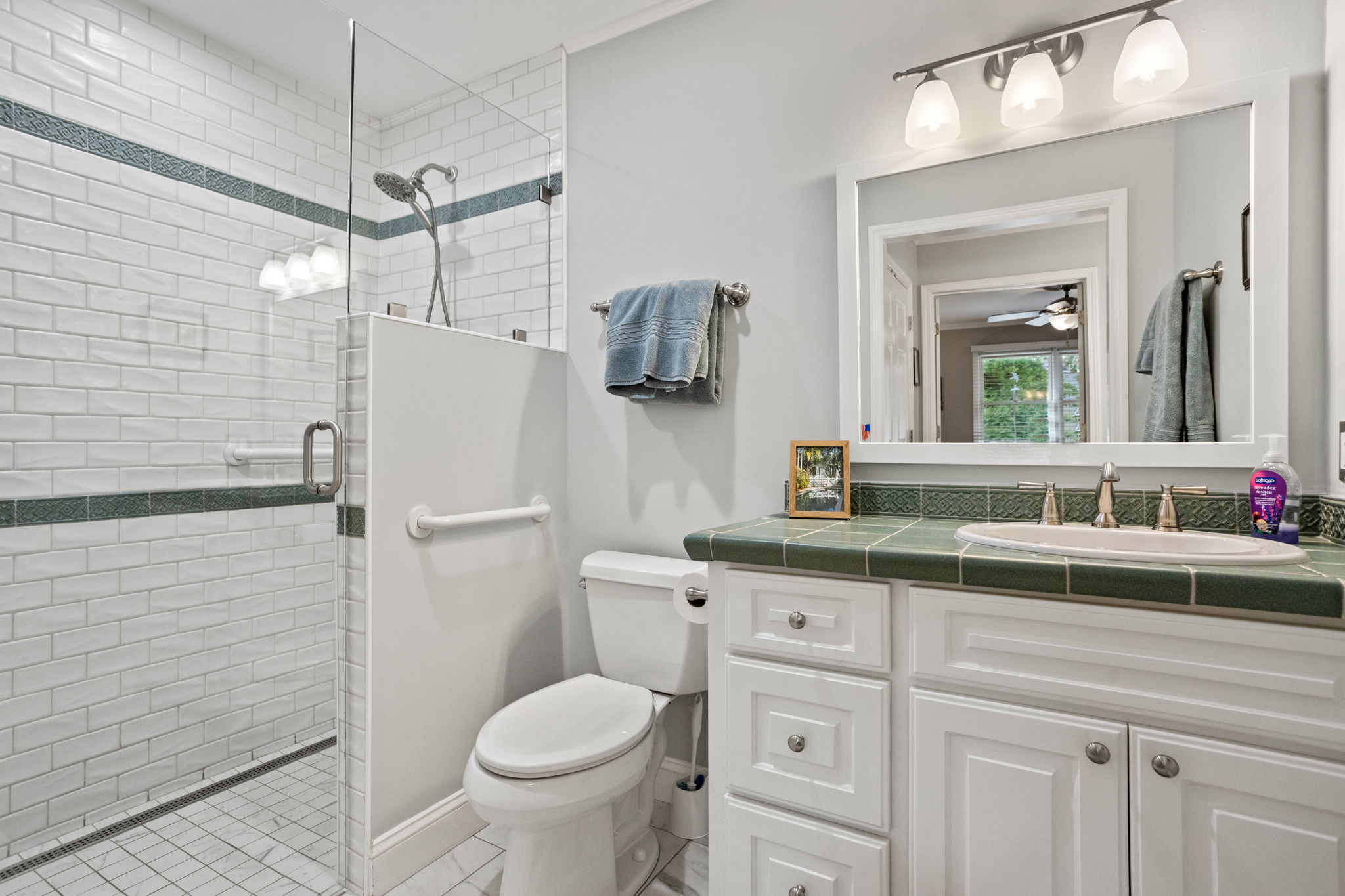  206 McDaniel Greene, Greenville, SC 29601 - 物件實景
