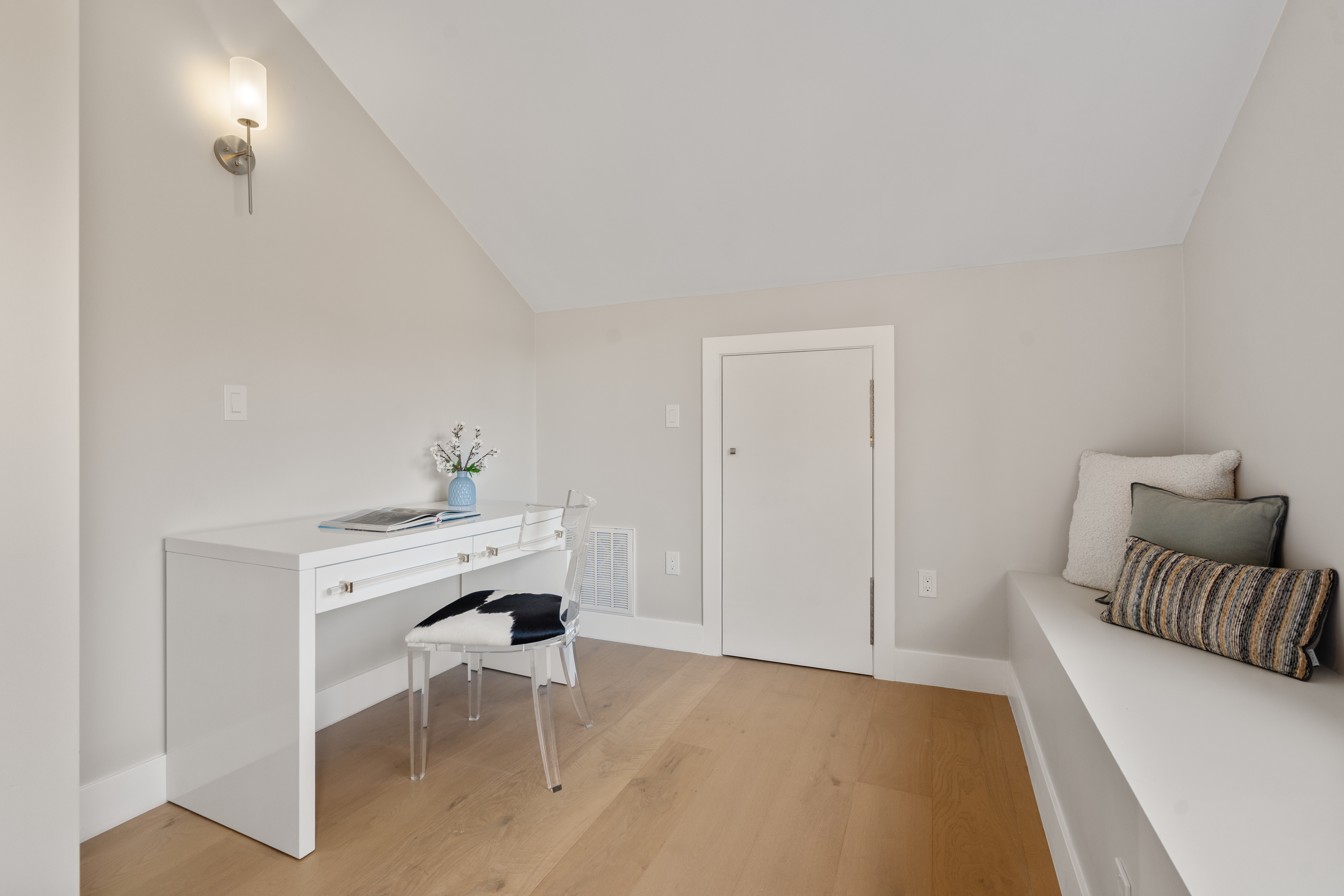  8 Irene Road, Bedford, MA, 01730 - 物件實景