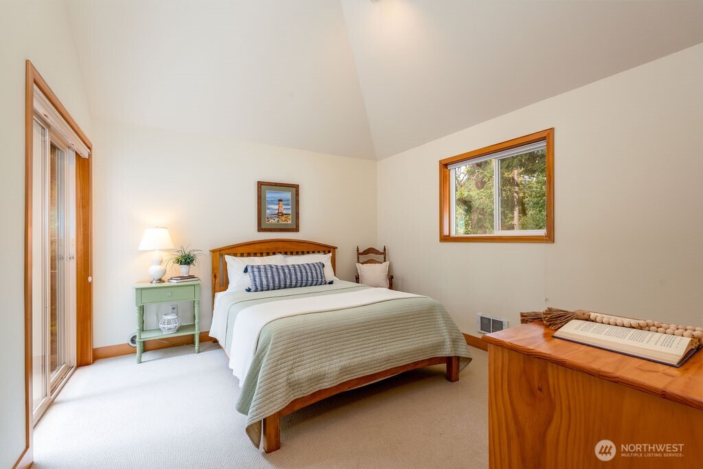 Hat Island, Washington, 98206, United States, 3 Bedrooms Bedrooms, ,1 BathroomBathrooms,Residential,For Sale,1974071