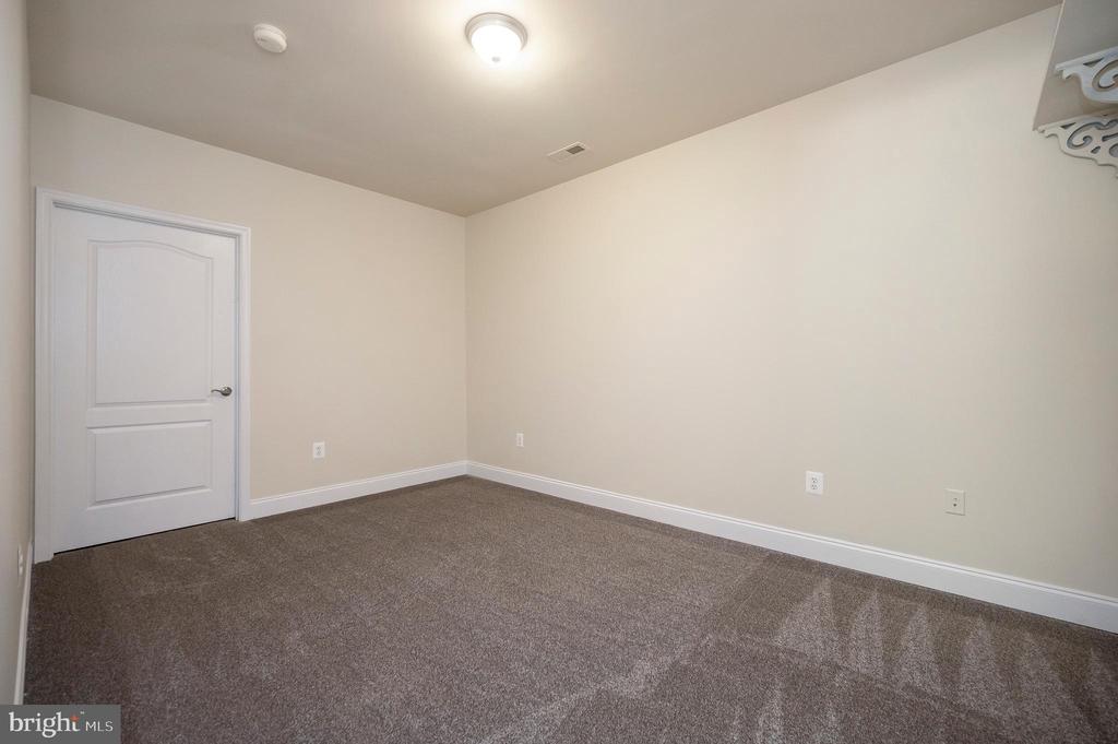 Stafford, Virginia, 22554, United States, 5 Bedrooms Bedrooms, ,5 BathroomsBathrooms,Residential,For Sale,2047982