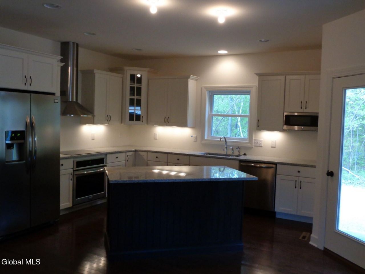 Mechanicville, New York, 12118, United States, 3 Bedrooms Bedrooms, ,2 BathroomsBathrooms,Residential,For Sale,1989353