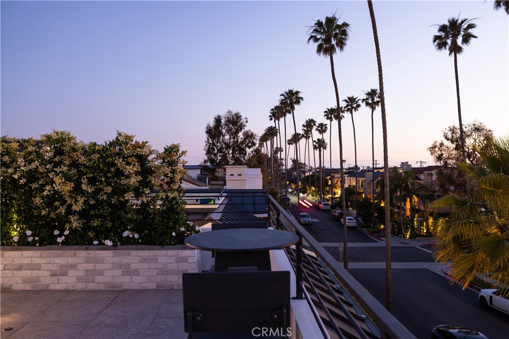 Corona del Mar, California, 92625, United States, 3 Bedrooms Bedrooms, ,4 BathroomsBathrooms,Residential,For Sale,1837053