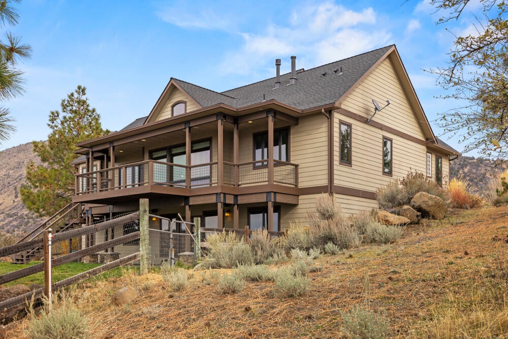 Klamath Falls, Oregon, 97601, United States, 4 Bedrooms Bedrooms, ,3 BathroomsBathrooms,Residential,For Sale,1987766