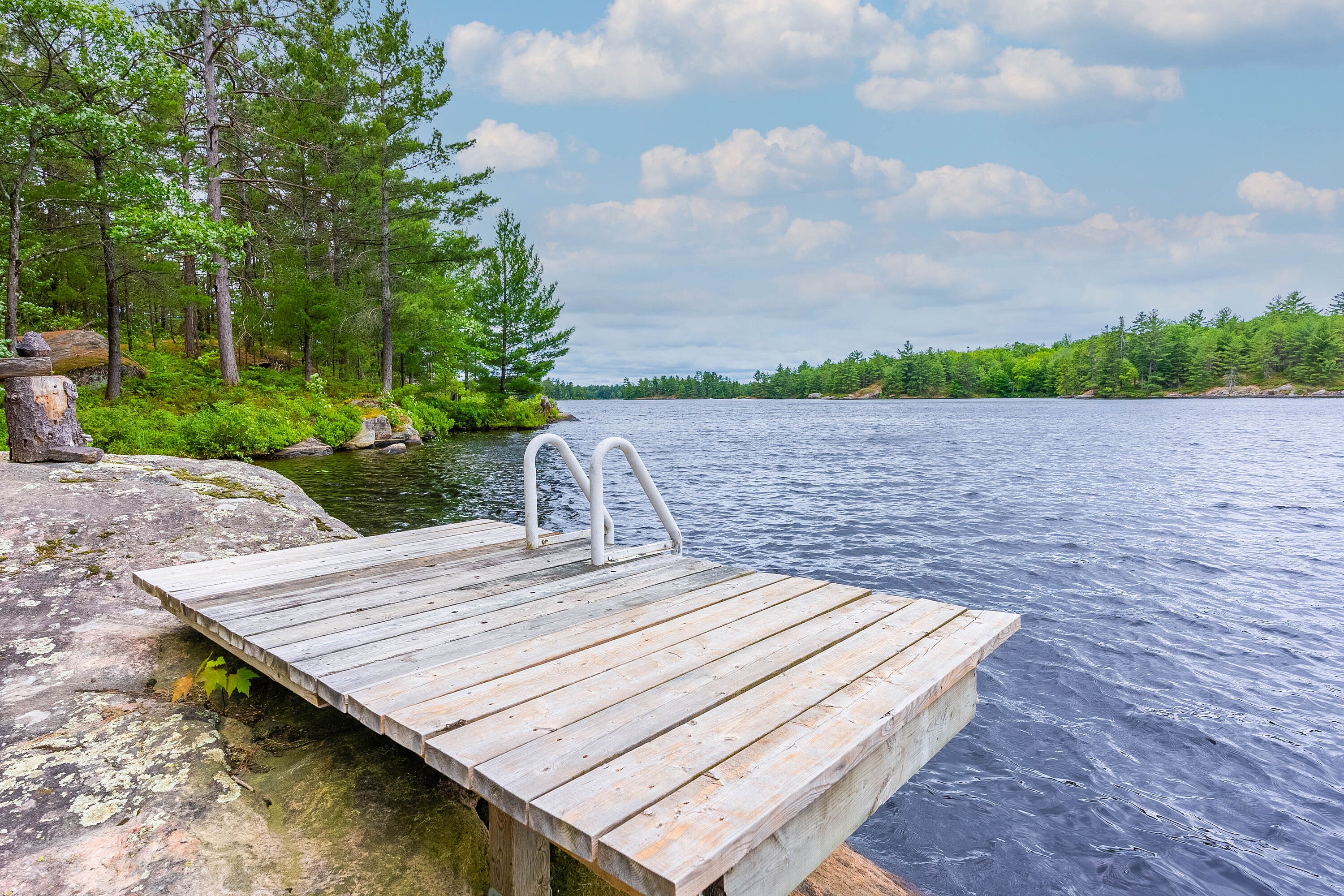  Boat Access Cottage on Kahshe - 物件實景