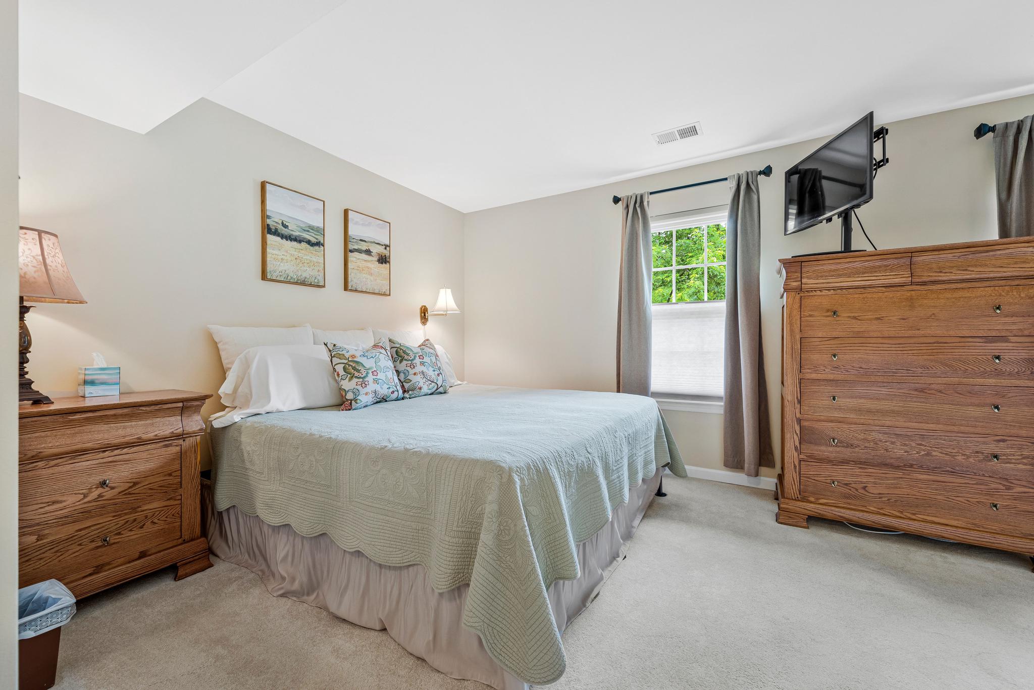 Bowie, Maryland, 20716, United States, 4 Bedrooms Bedrooms, ,2 BathroomsBathrooms,Residential,For Sale,2048193