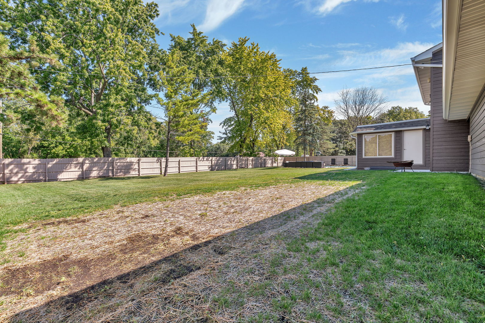 Joliet, Illinois, 60431, United States, 3 Bedrooms Bedrooms, ,3 BathroomsBathrooms,Residential,For Sale,1989625