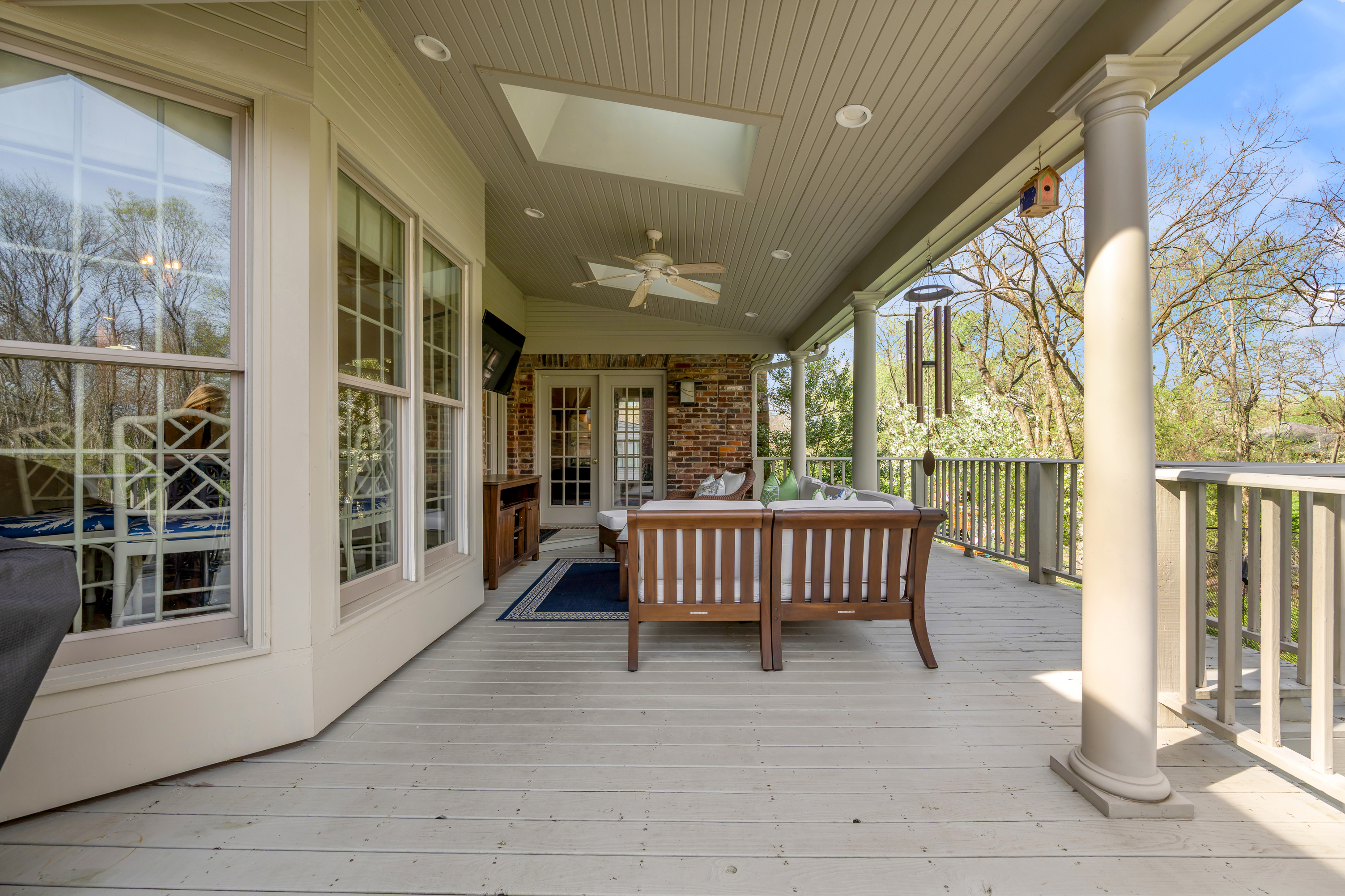  2071 Manor Drive - 物件實景