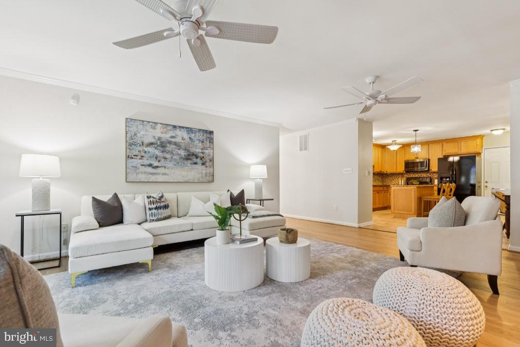 Fairfax, Virginia, 22030, United States, 3 Bedrooms Bedrooms, ,3 BathroomsBathrooms,Residential,For Sale,1904338