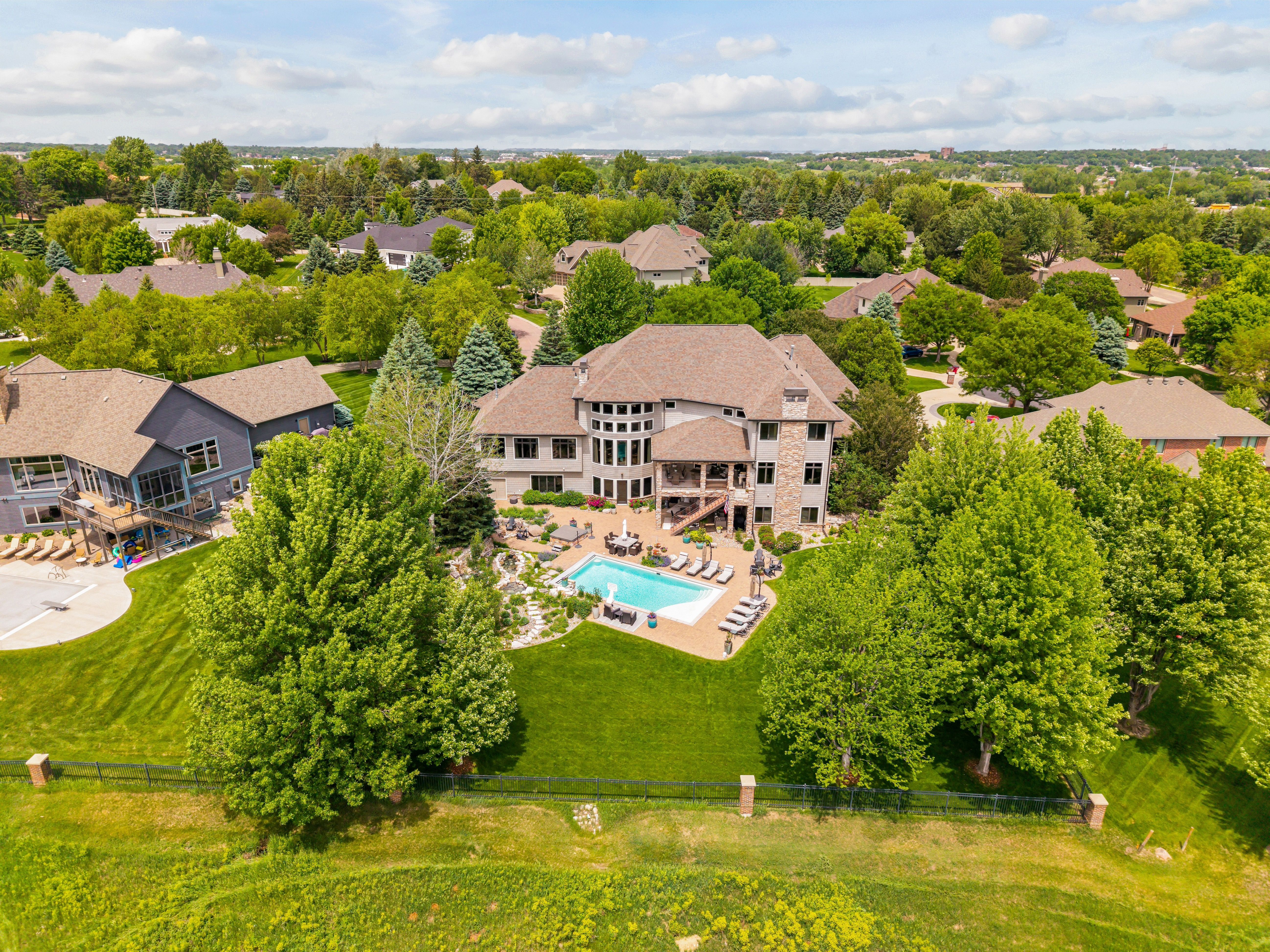 Sweetwater Pl, Sioux Falls, SD 57108 #1