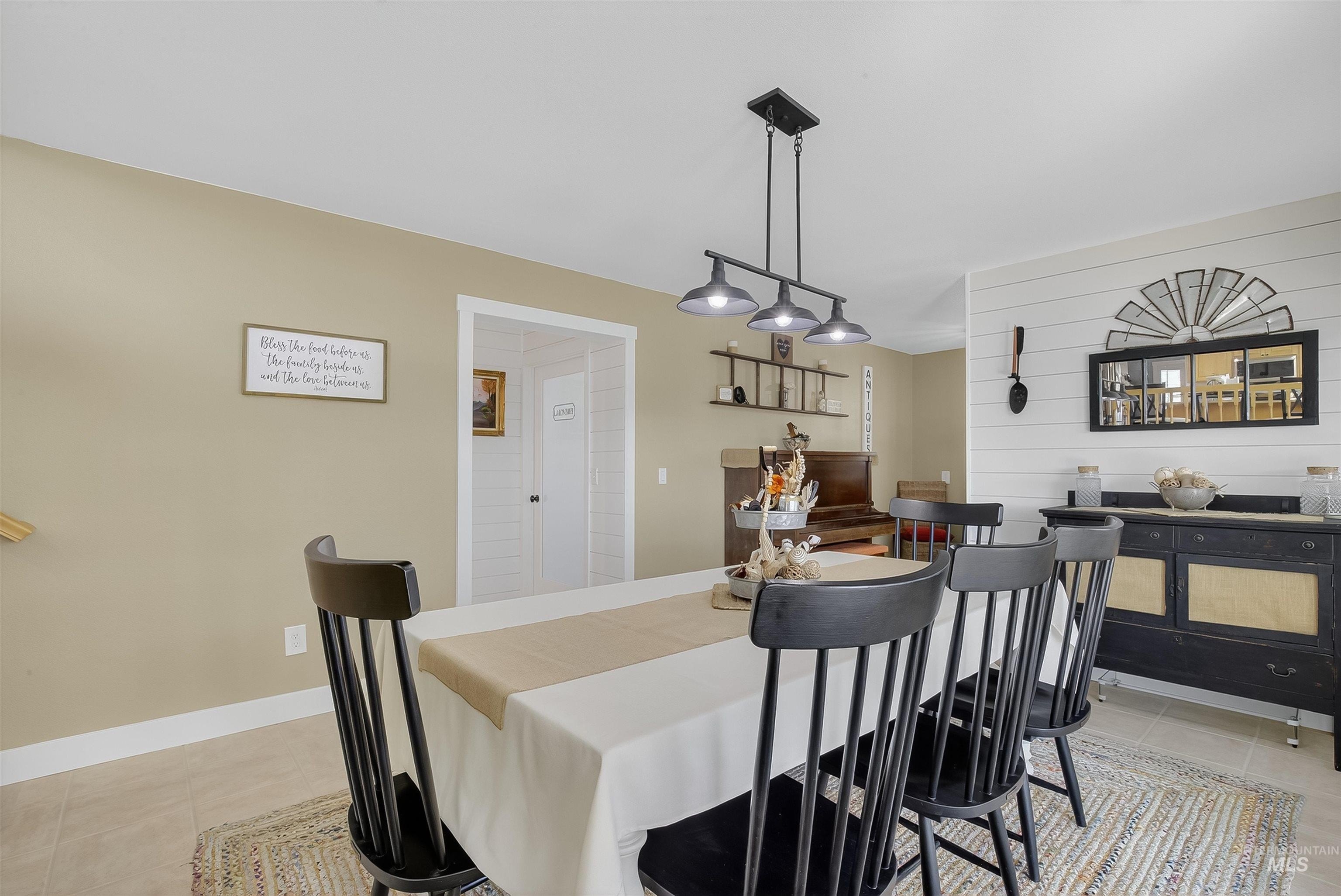 Clarkston, Washington, 99403, United States, 3 Bedrooms Bedrooms, ,3 BathroomsBathrooms,Residential,For Sale,1975063