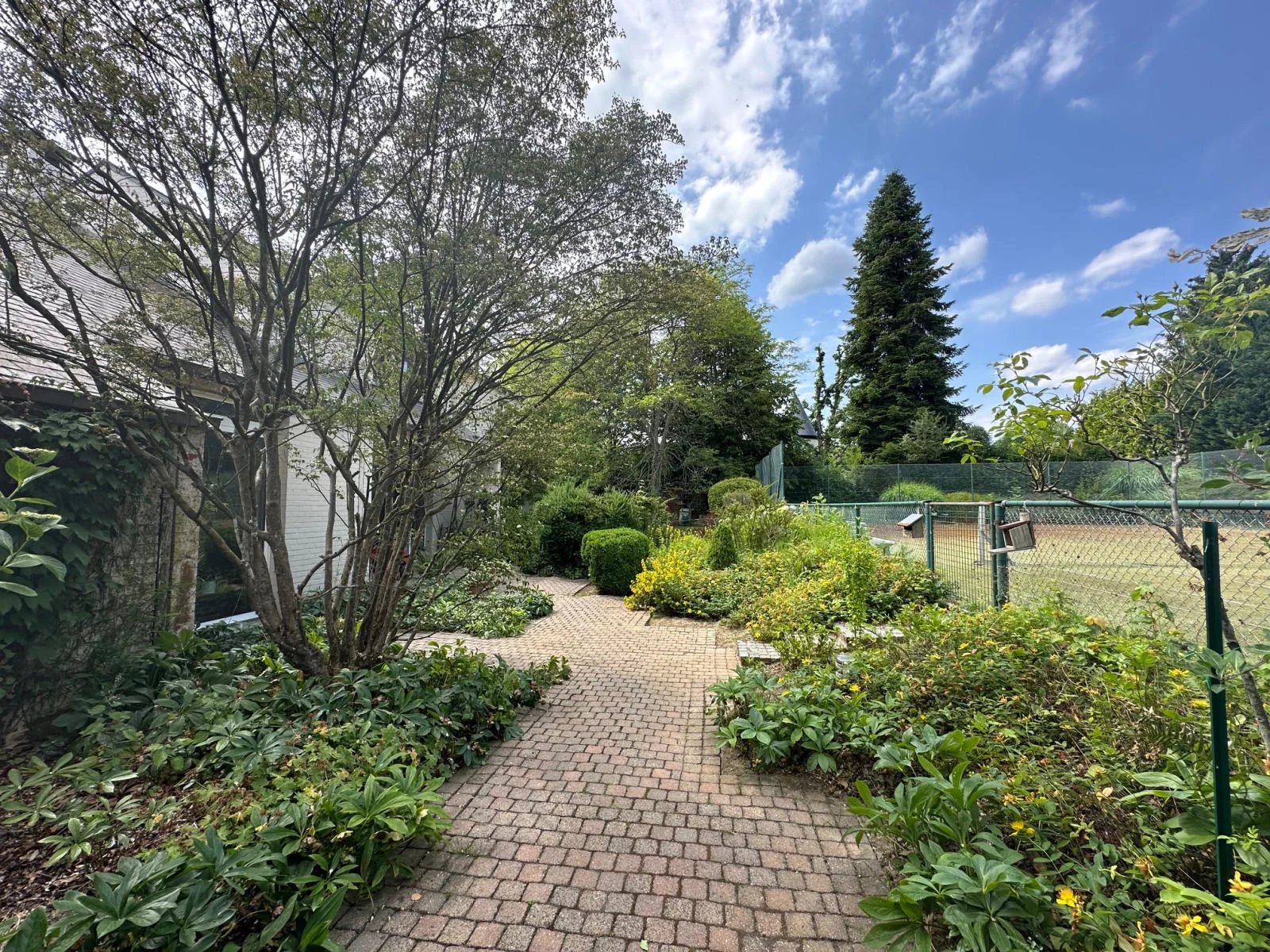 Rhode-Saint-Genese, Flanders, 1640, BE, 5 Bedrooms Bedrooms, ,3 BathroomsBathrooms,Residential,For Sale,2002019