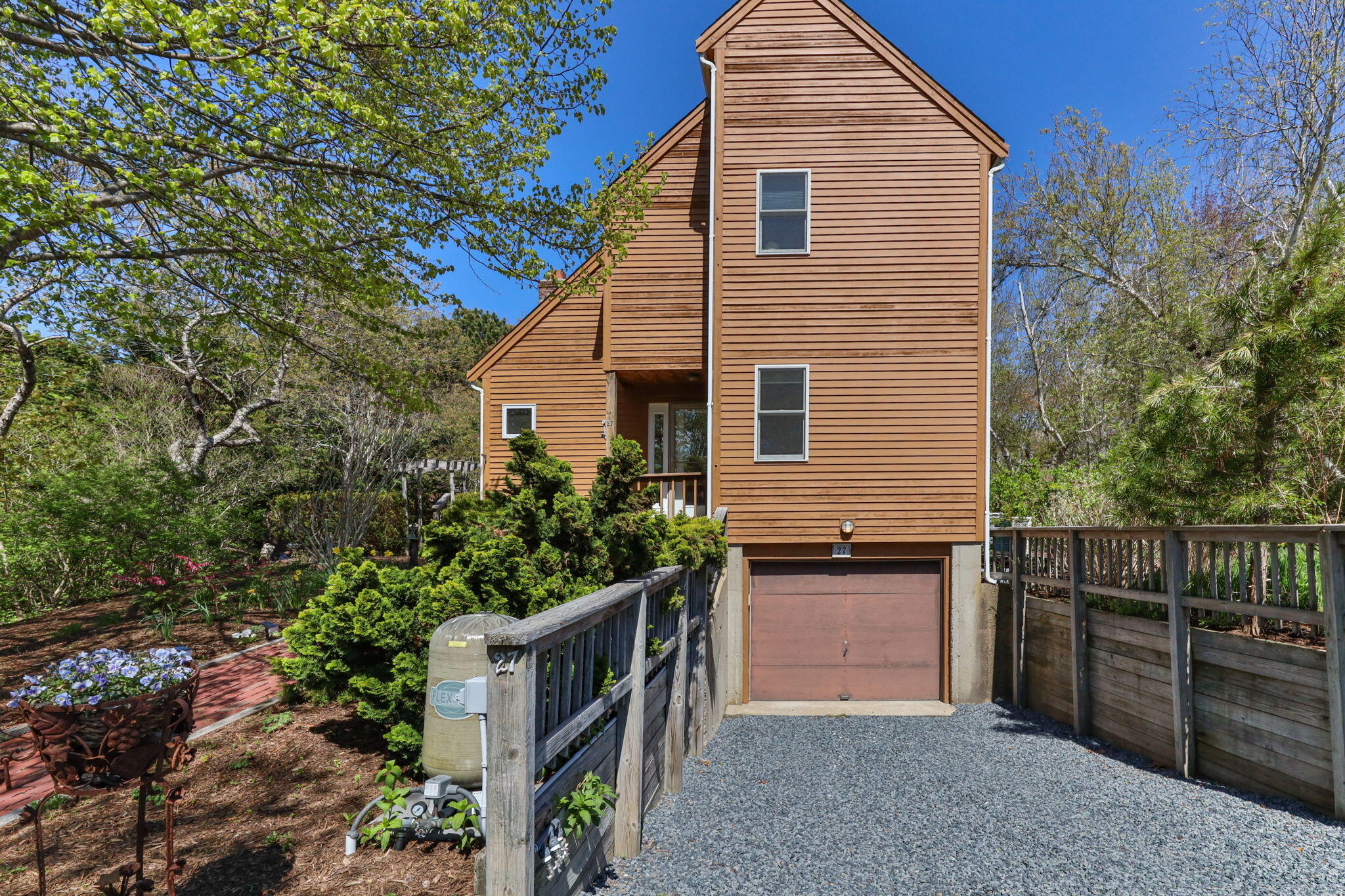  Near Beaches, Galleries & Trails — A Beautifully Updated Provincetown Home - 物件實景