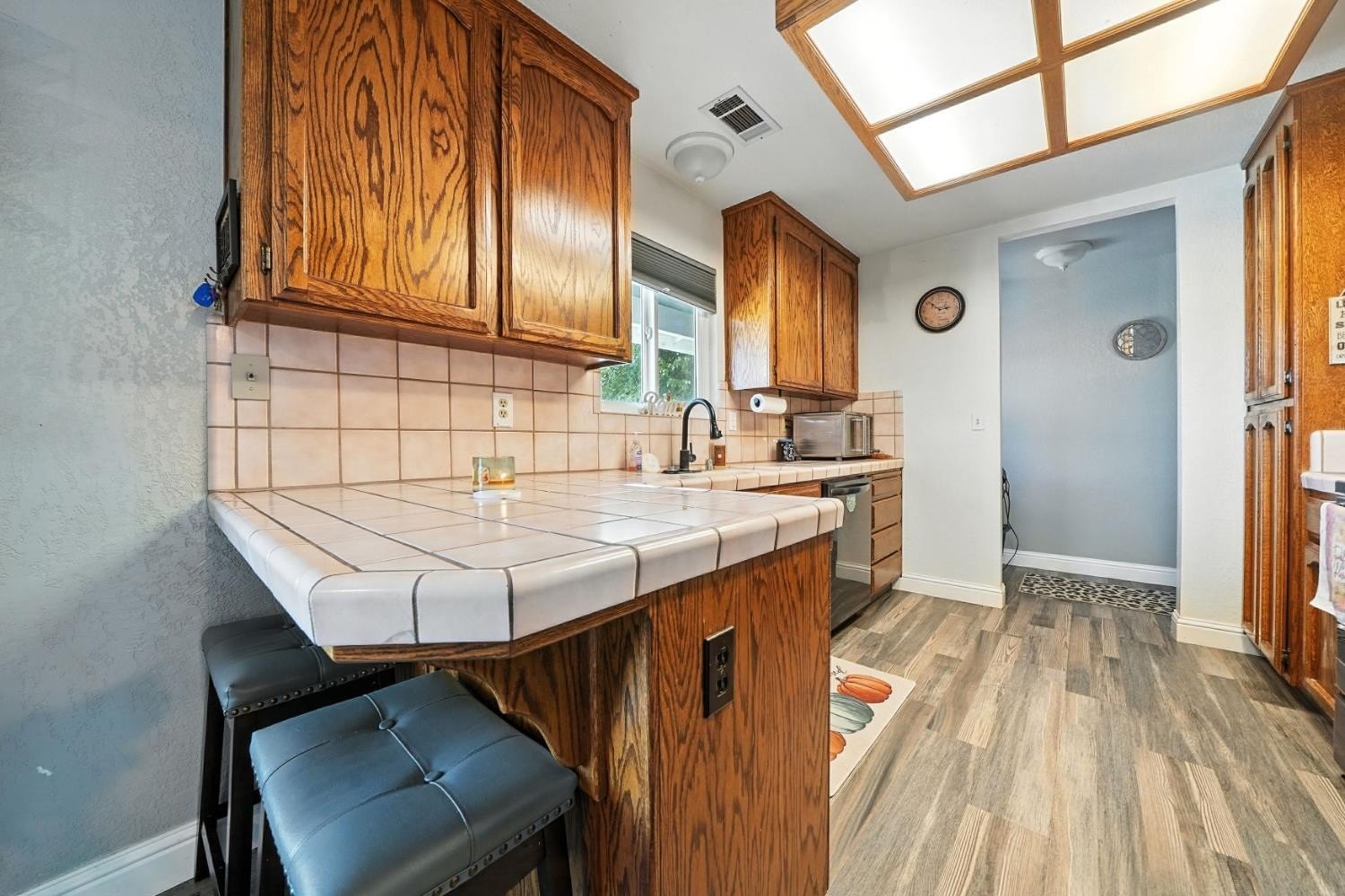 Valley Springs, California, 95252, United States, 3 Bedrooms Bedrooms, ,2 BathroomsBathrooms,Residential,For Sale,1984157