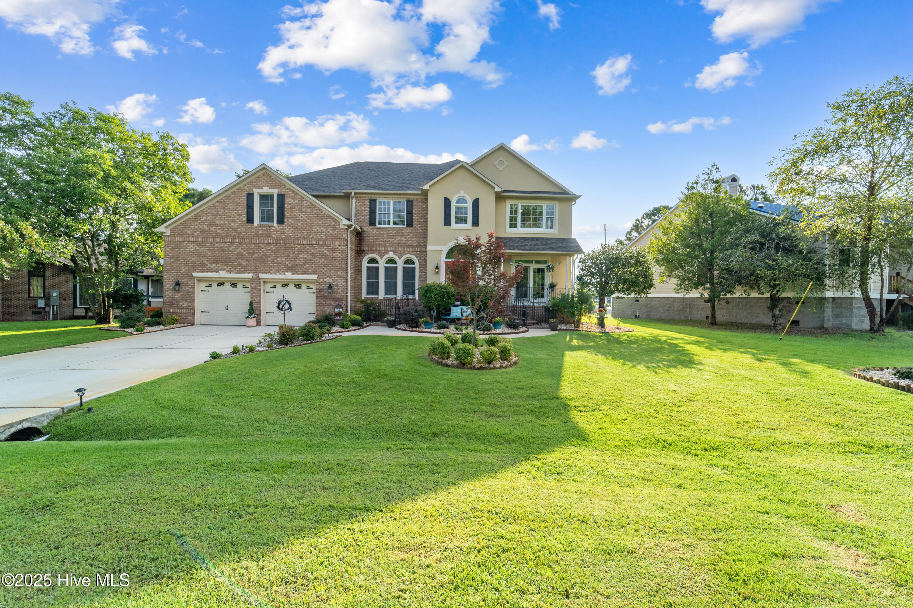 New Bern, North Carolina, 28560, United States, 4 Bedrooms Bedrooms, ,3 BathroomsBathrooms,Residential,For Sale,1907556