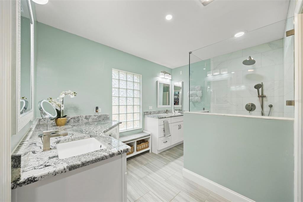 Tampa, Florida, 33647, United States, 4 Bedrooms Bedrooms, ,4 BathroomsBathrooms,Residential,For Sale,1983228