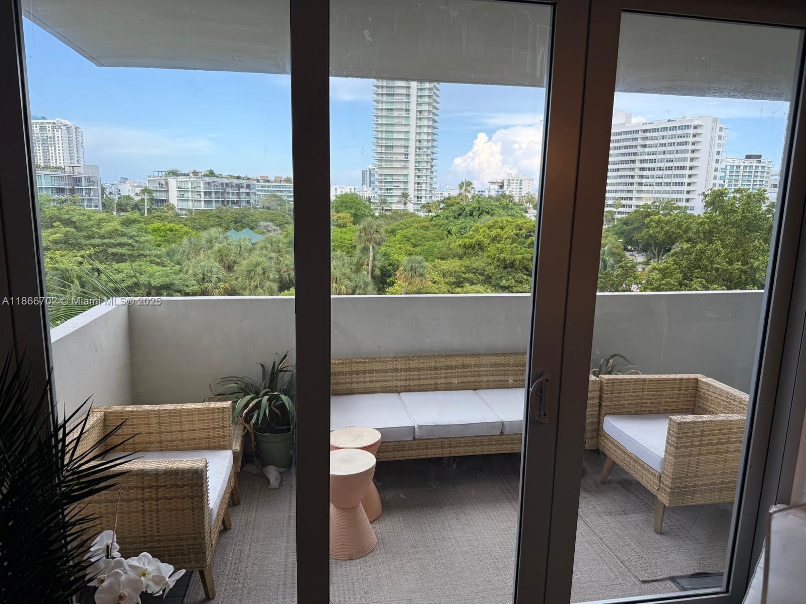 Miami Beach, Florida, 33139, United States, 1 Bedroom Bedrooms, ,2 BathroomsBathrooms,Residential,For Sale,1932929