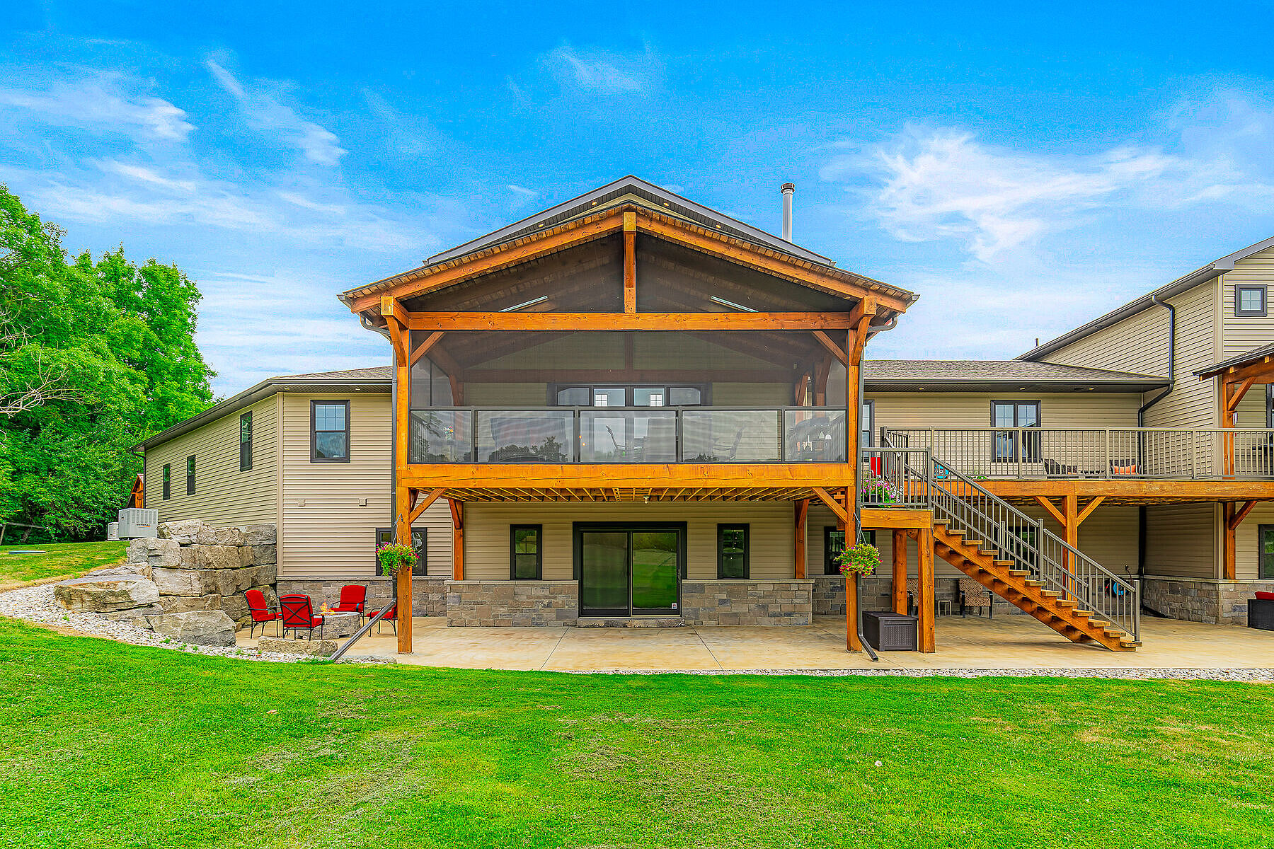  Stunning Multi Generation Home - 物件實景